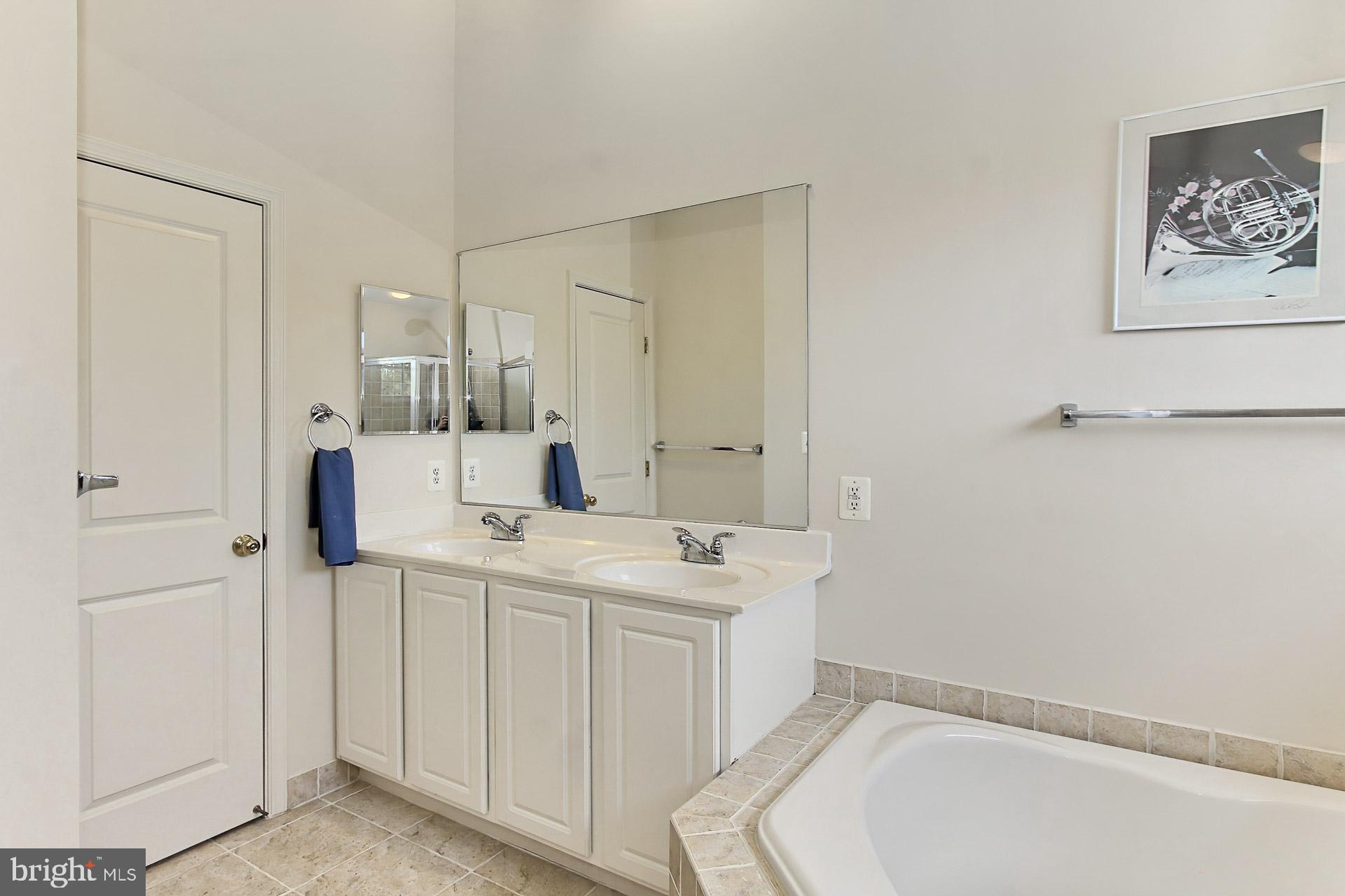 BROADLANDS SOUTH - Residential