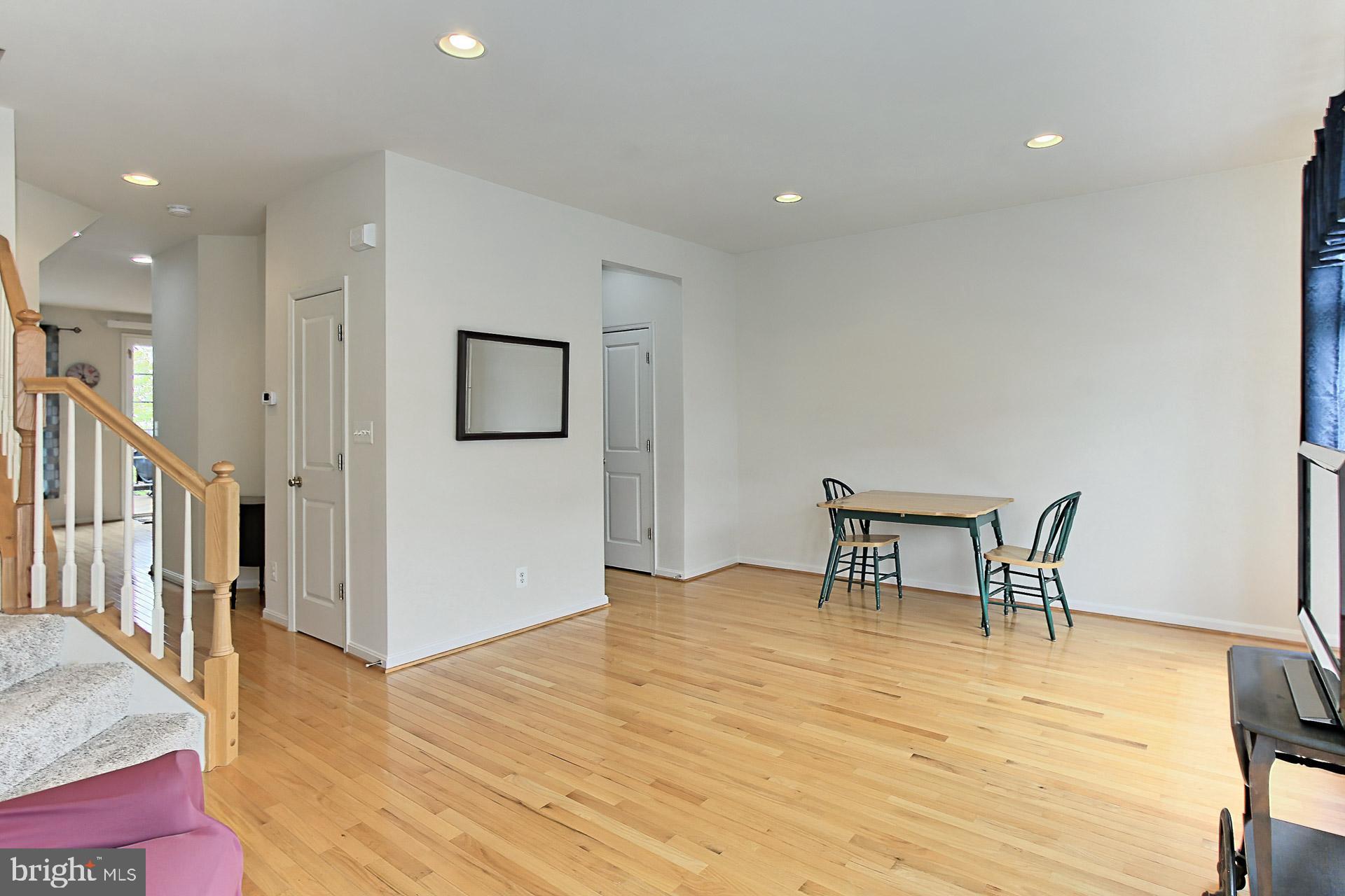 BROADLANDS SOUTH - Residential