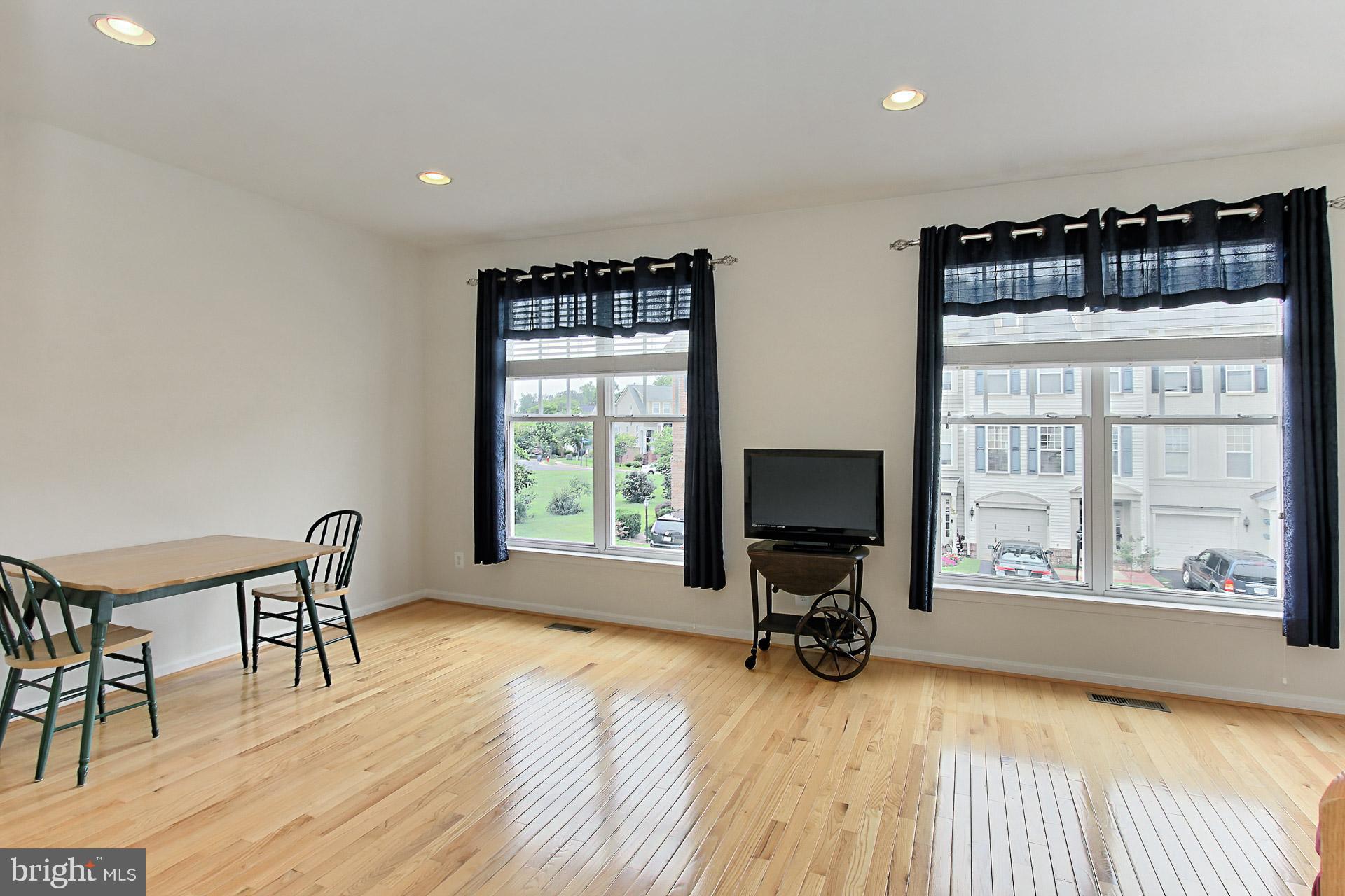 BROADLANDS SOUTH - Residential