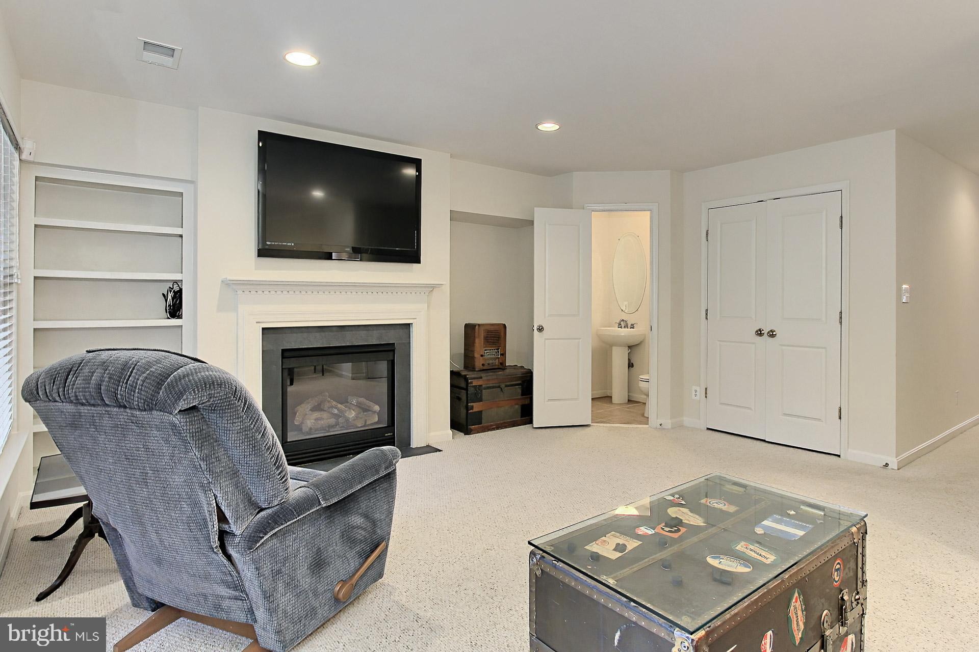 BROADLANDS SOUTH - Residential