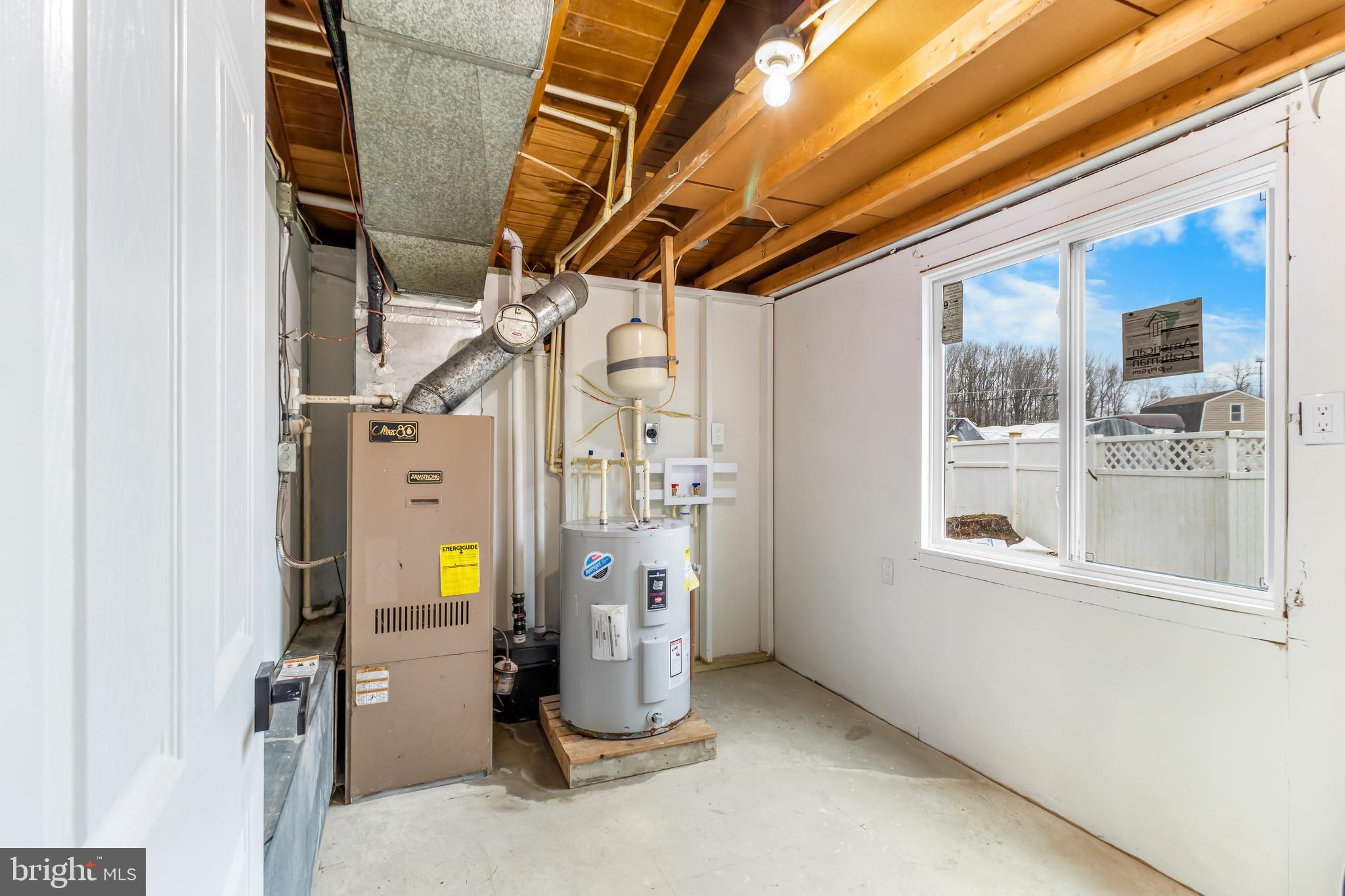 CRESTWOOD ACRES - Residential