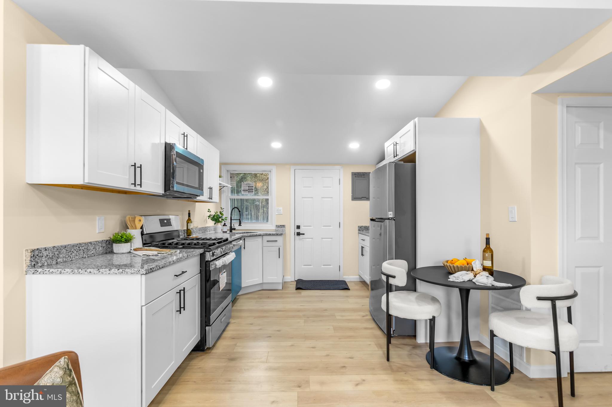 CRESTWOOD ACRES - Residential