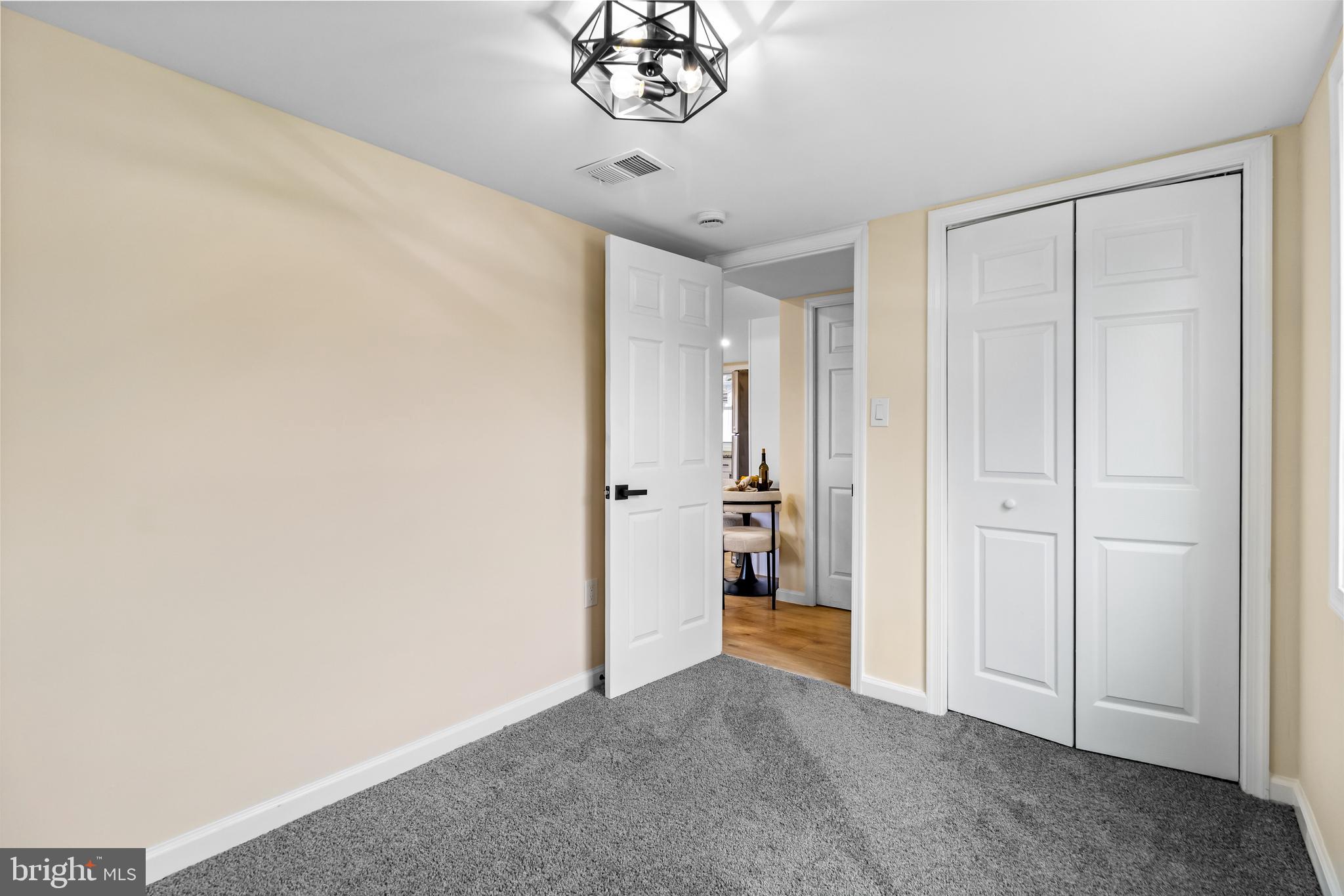 CRESTWOOD ACRES - Residential