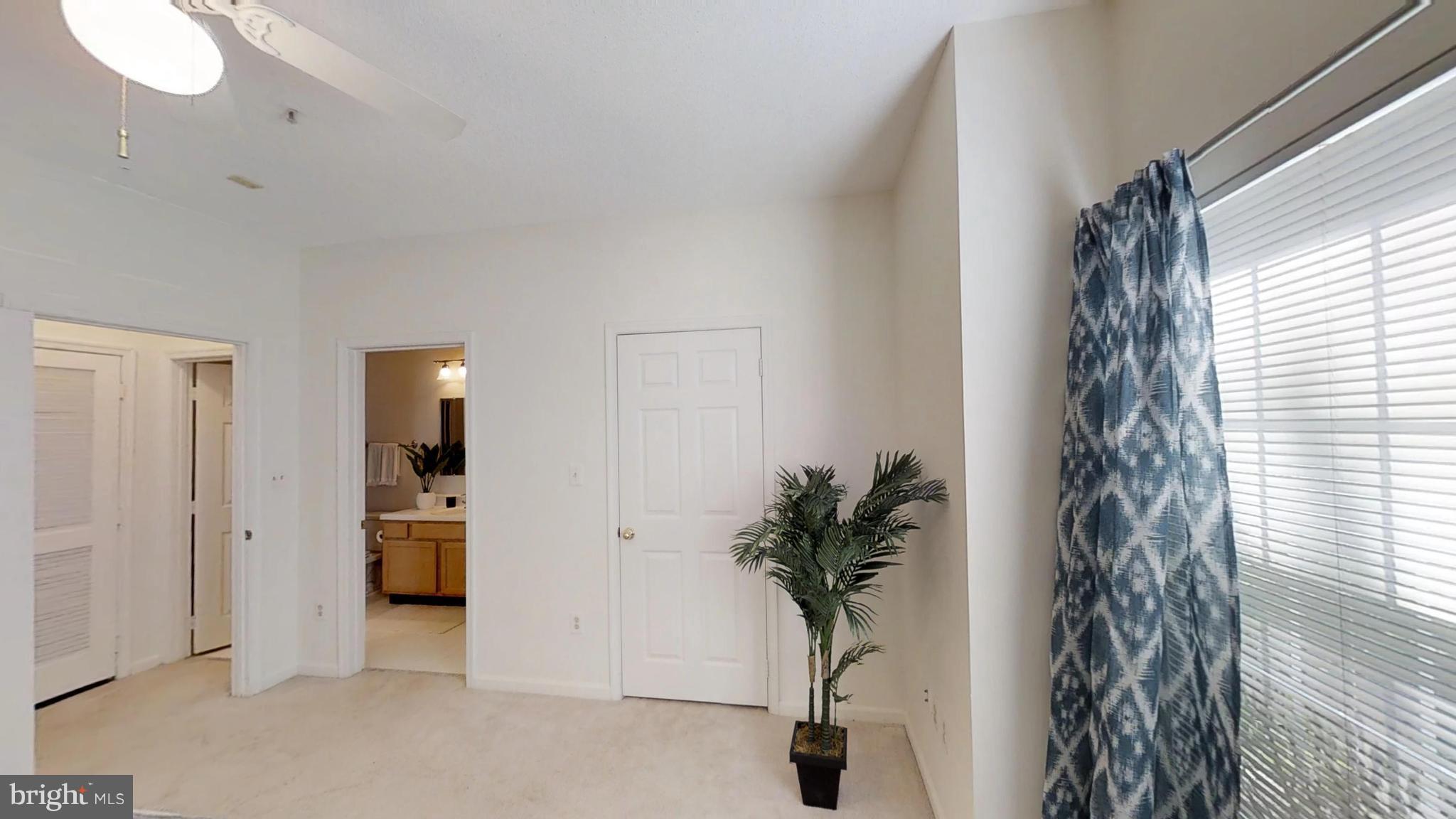 EDGEWATER AT TOWN CENTER - Residential