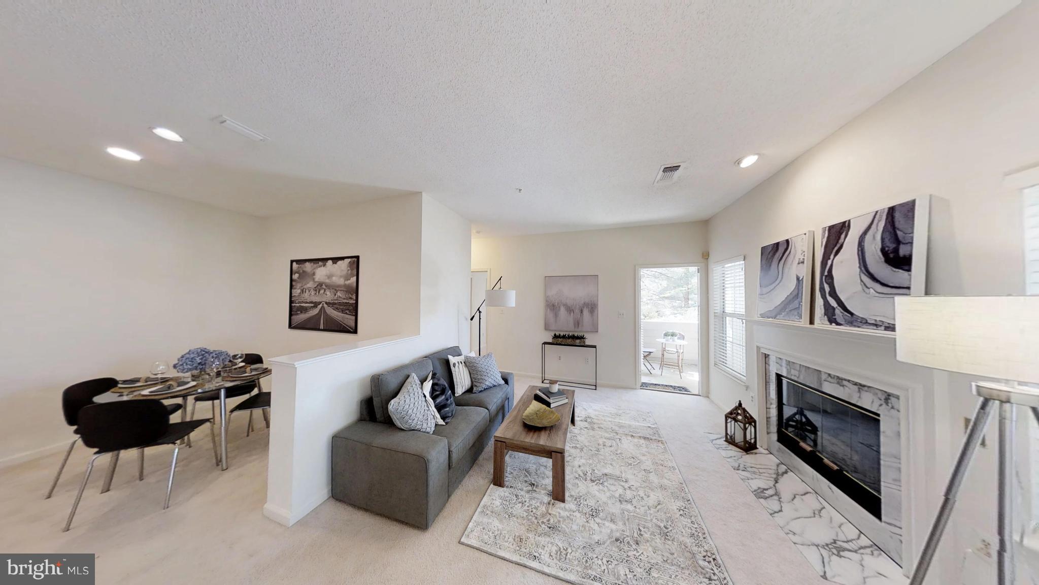 EDGEWATER AT TOWN CENTER - Residential