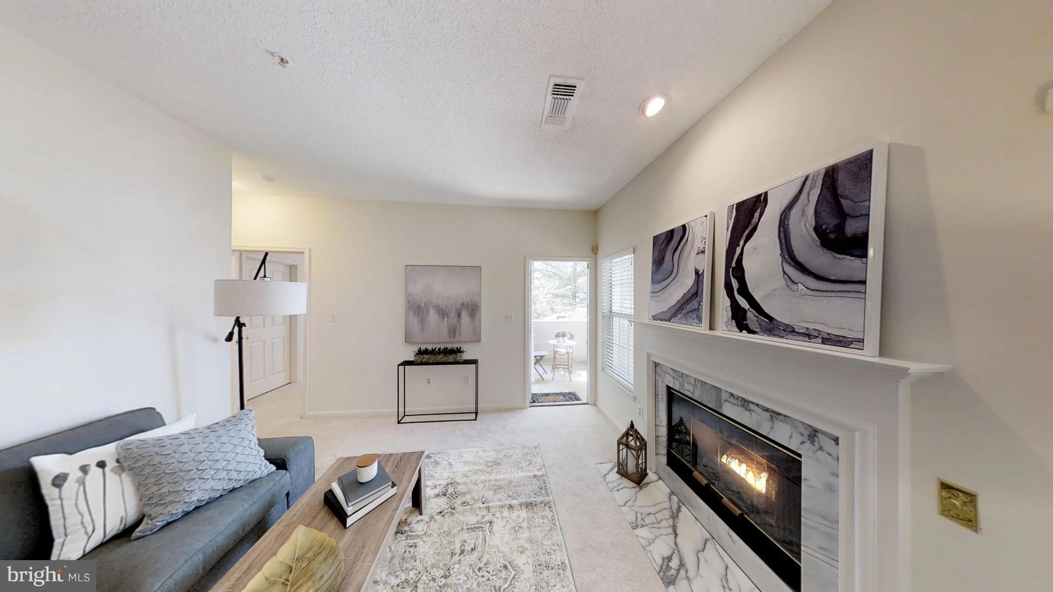 EDGEWATER AT TOWN CENTER - Residential