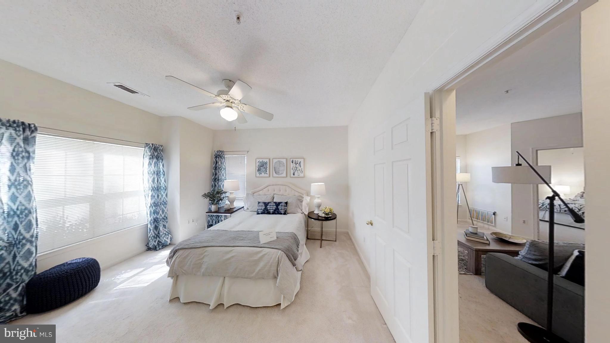 EDGEWATER AT TOWN CENTER - Residential