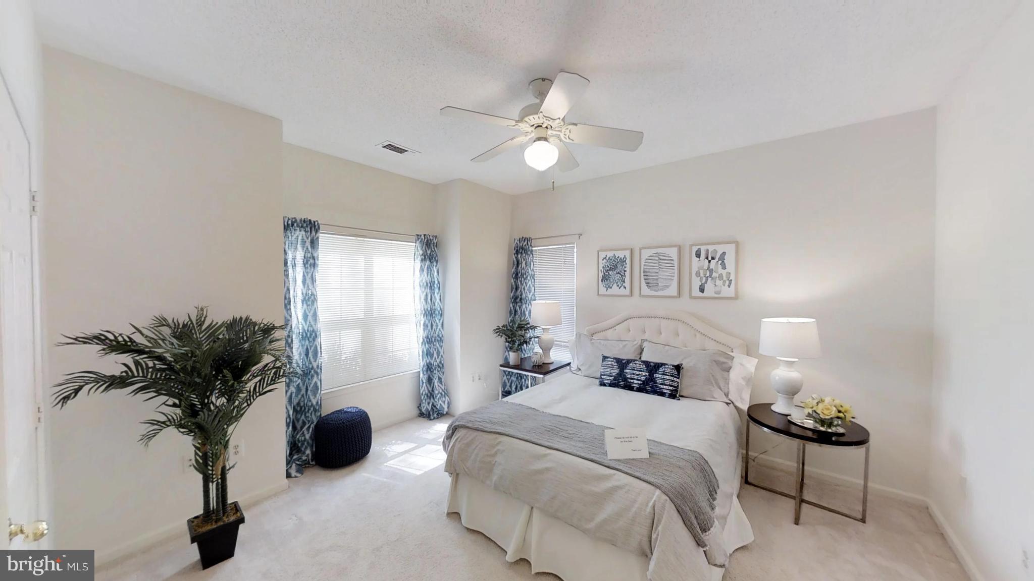 EDGEWATER AT TOWN CENTER - Residential