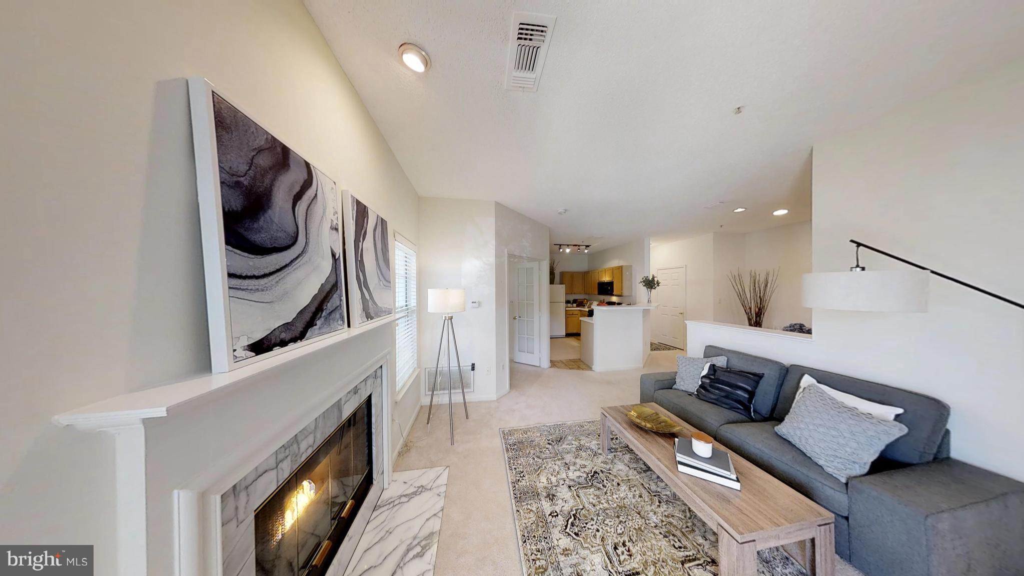 EDGEWATER AT TOWN CENTER - Residential