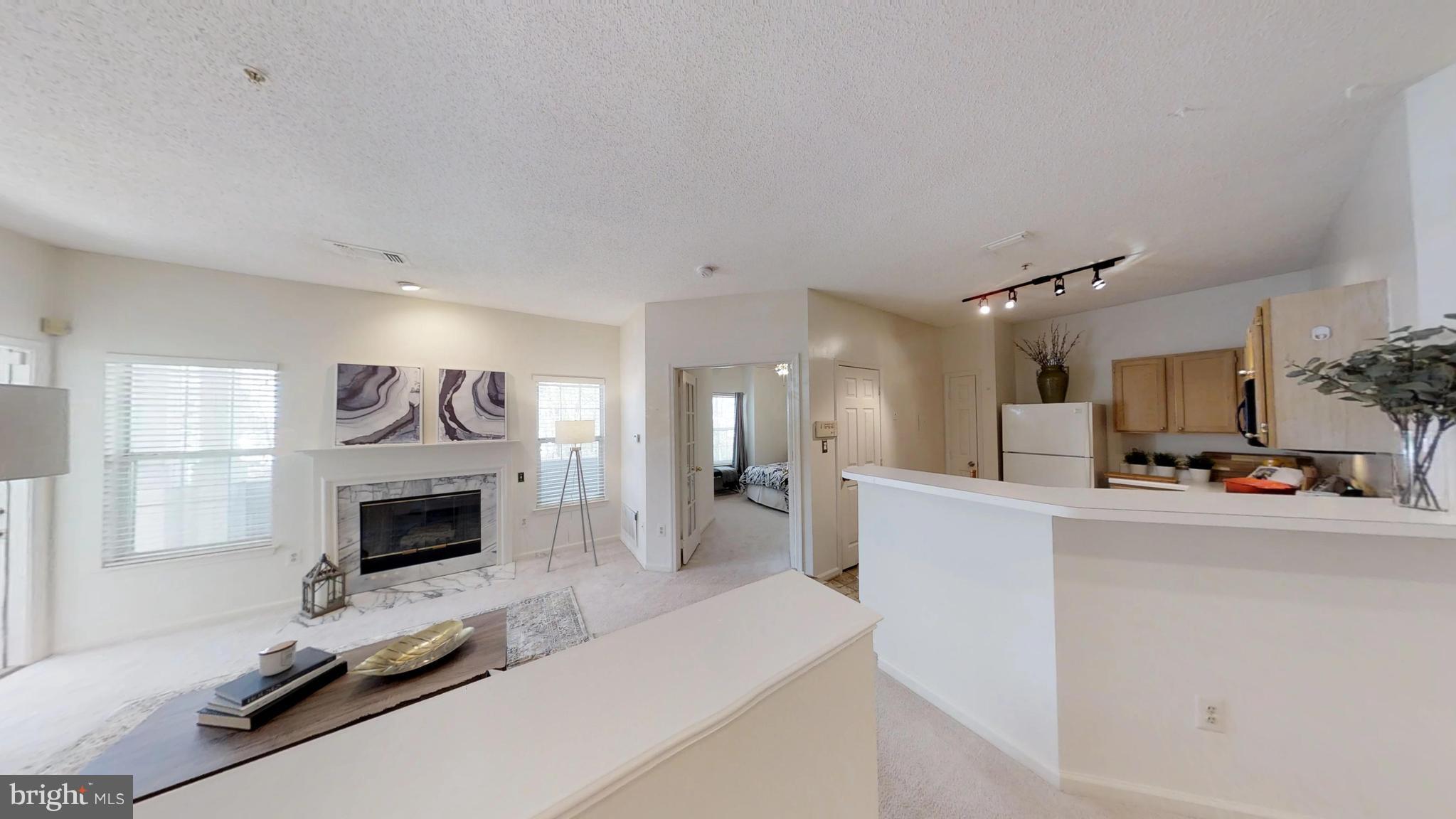 EDGEWATER AT TOWN CENTER - Residential