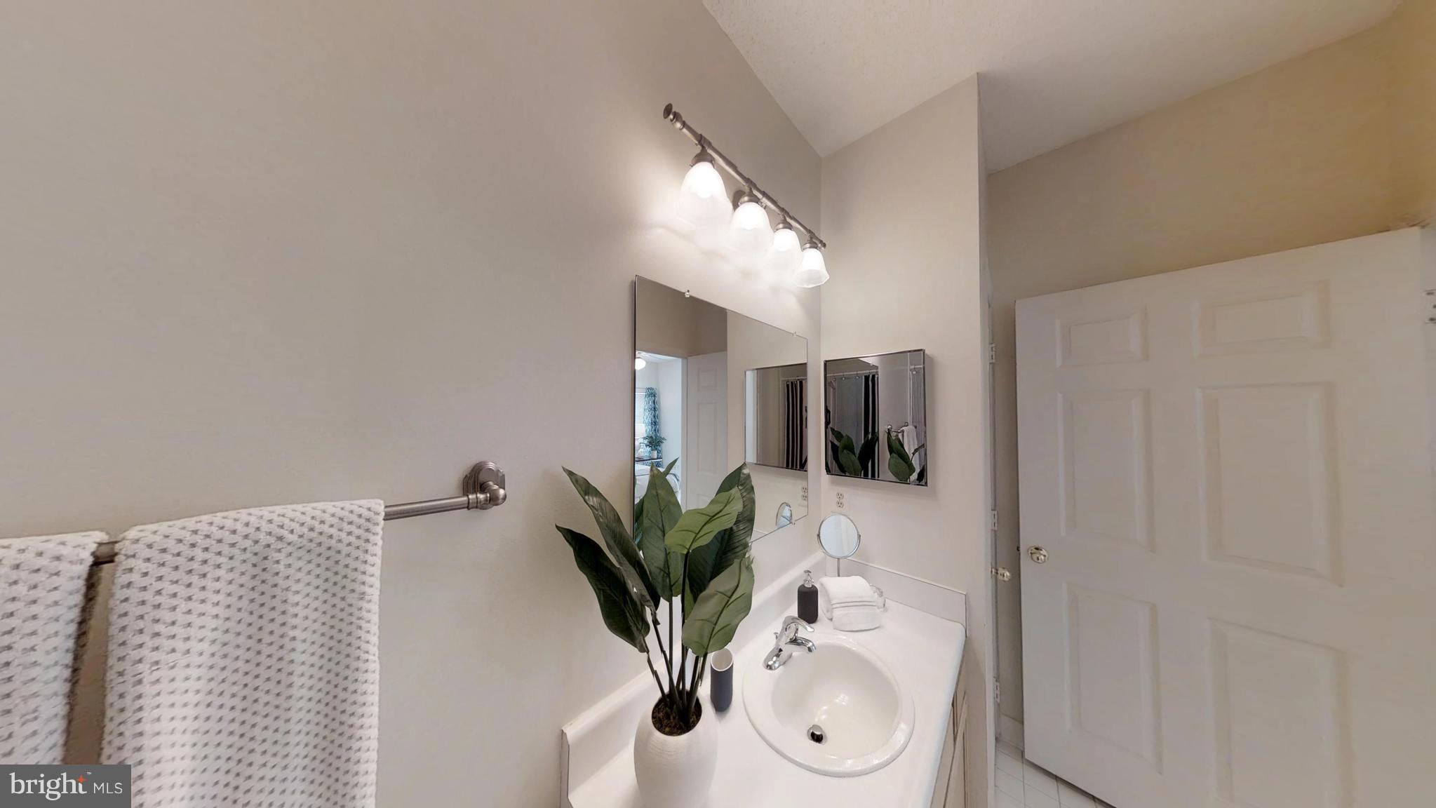 EDGEWATER AT TOWN CENTER - Residential