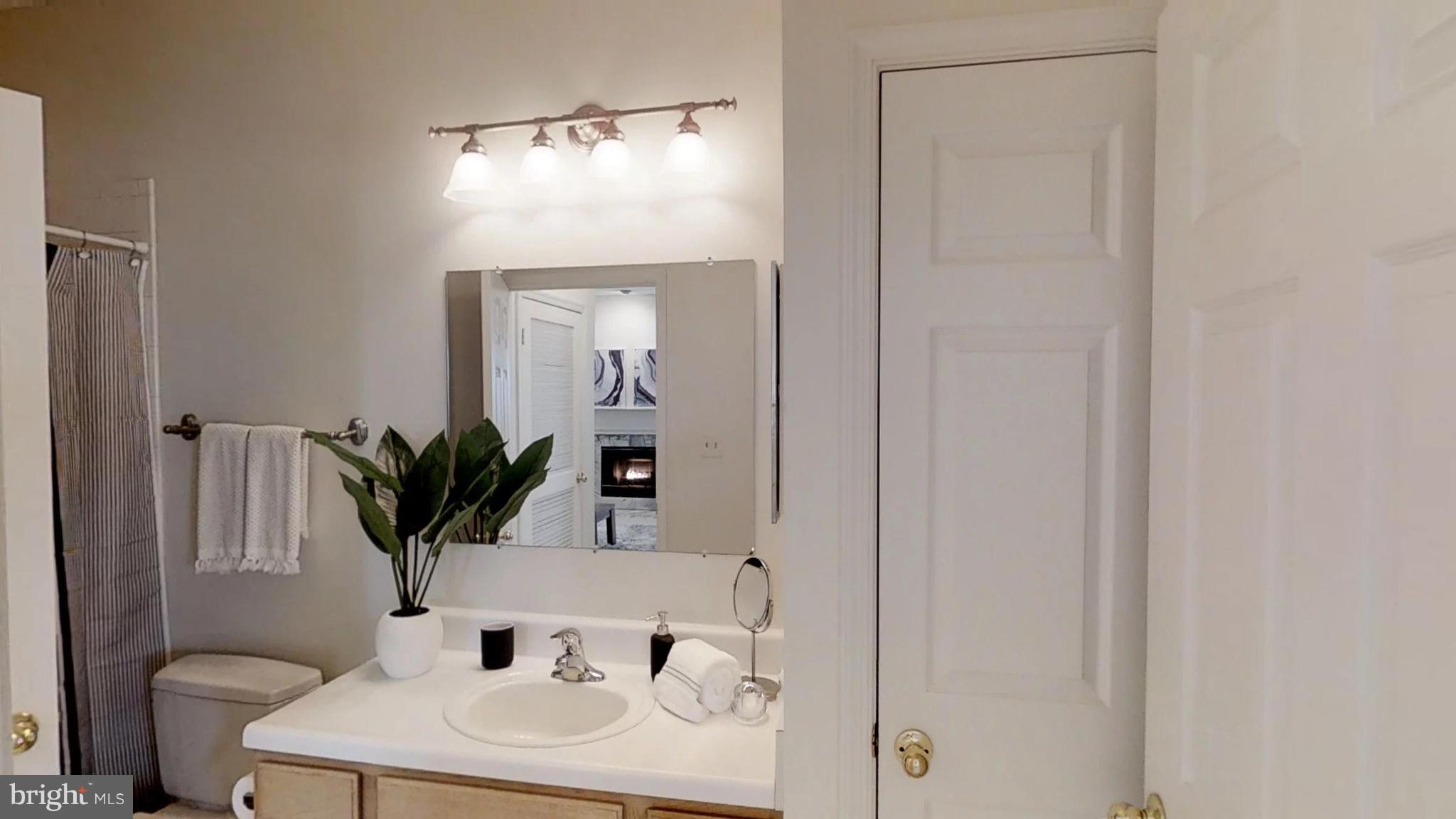 EDGEWATER AT TOWN CENTER - Residential