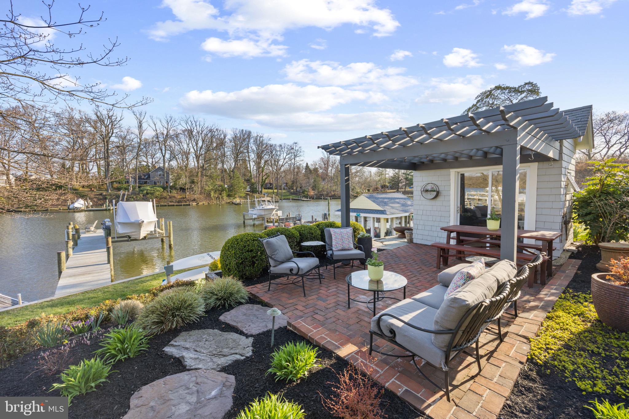 WHITEHALL BEACH - Residential