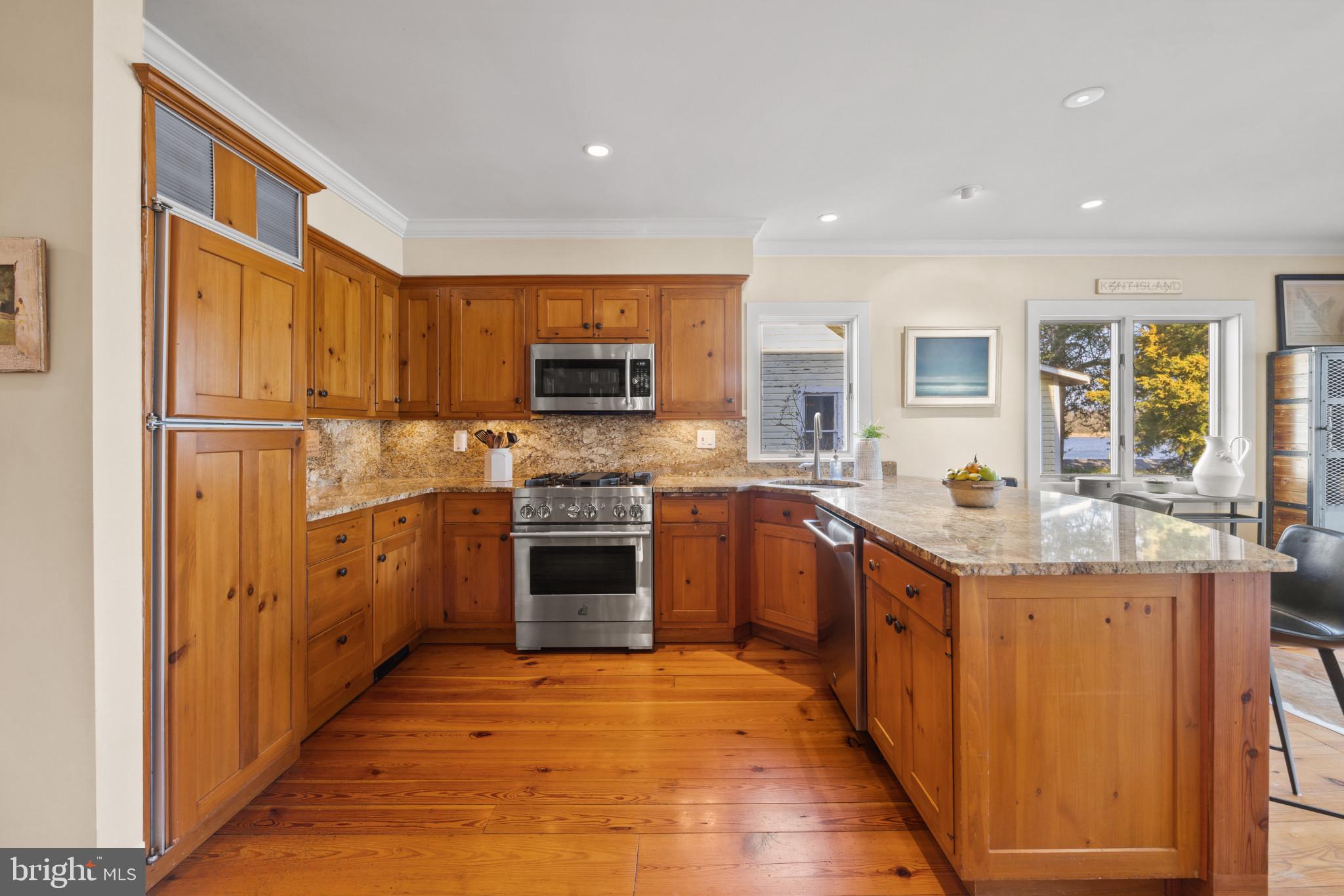 WHITEHALL BEACH - Residential