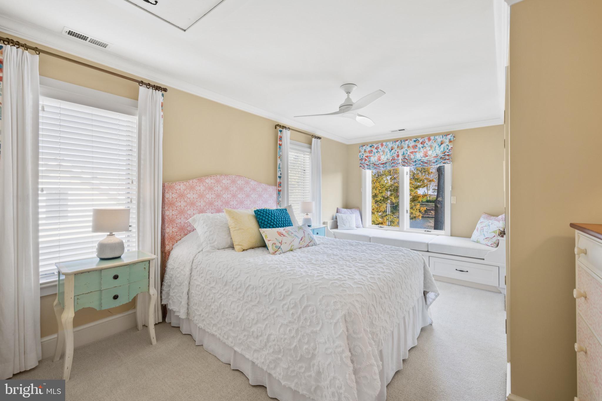 WHITEHALL BEACH - Residential