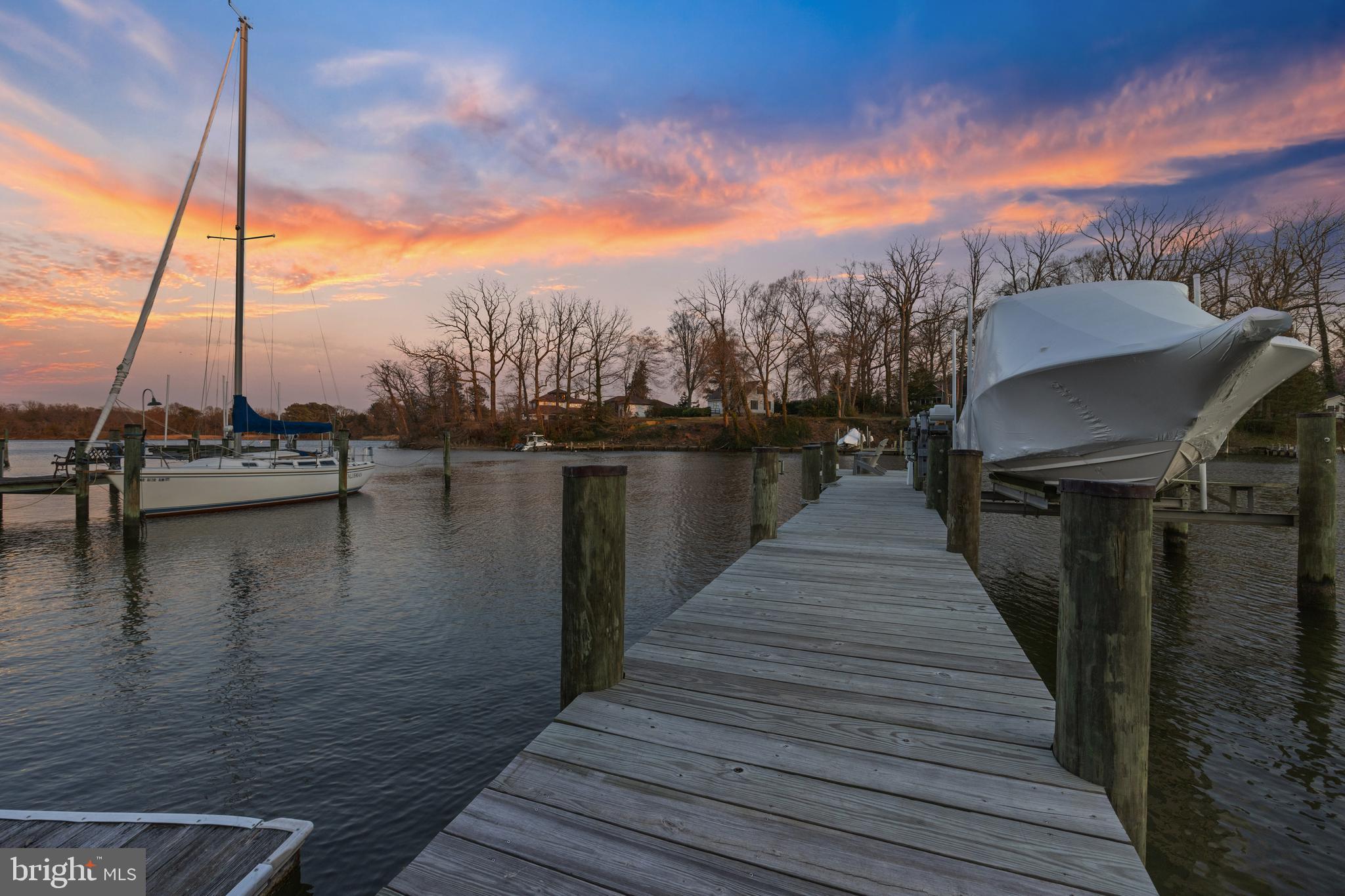 WHITEHALL BEACH - Residential