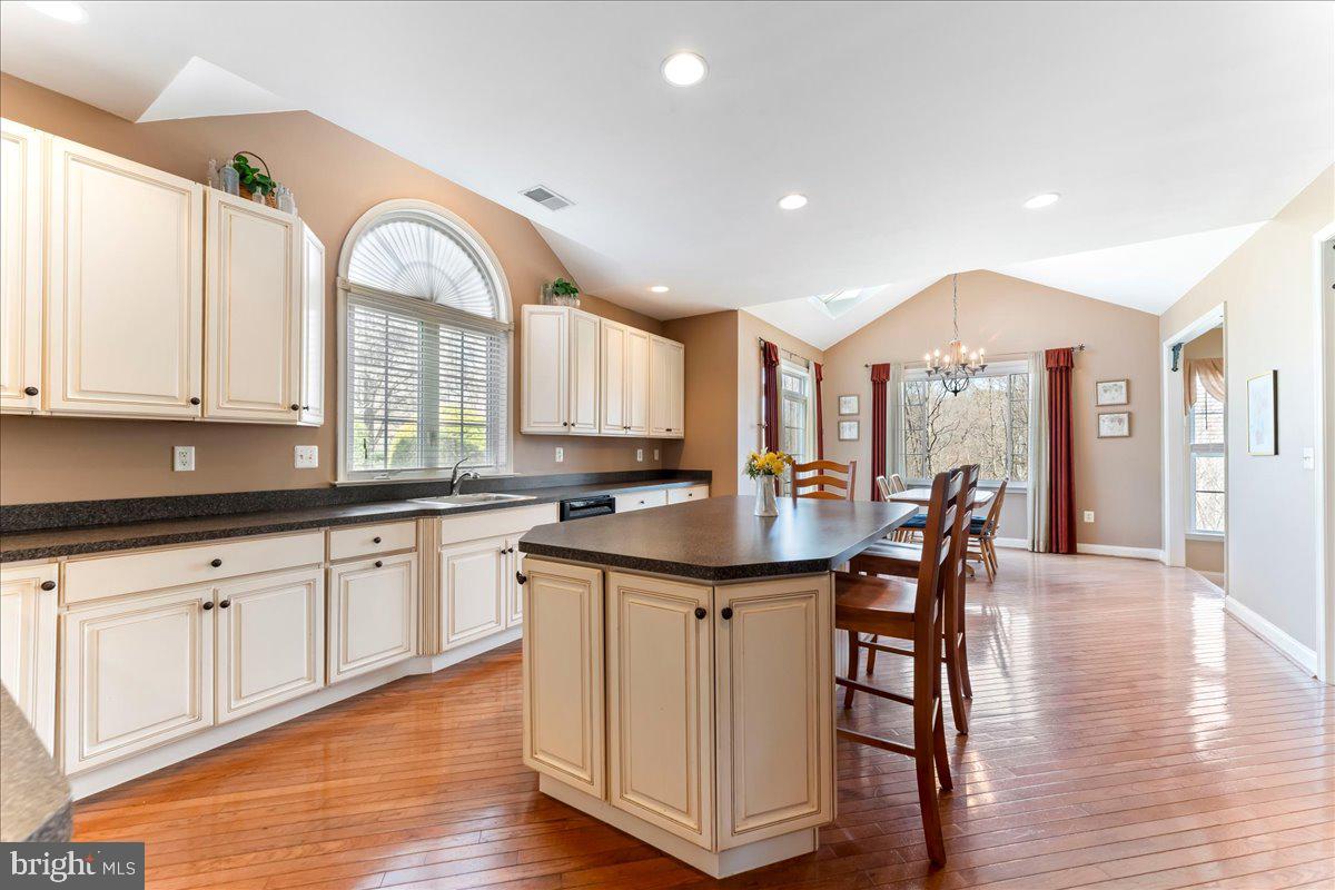 VALLEYBROOKE CHASE - Residential