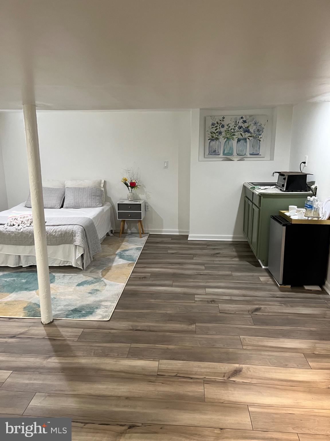 FOREST HILLS - Residential