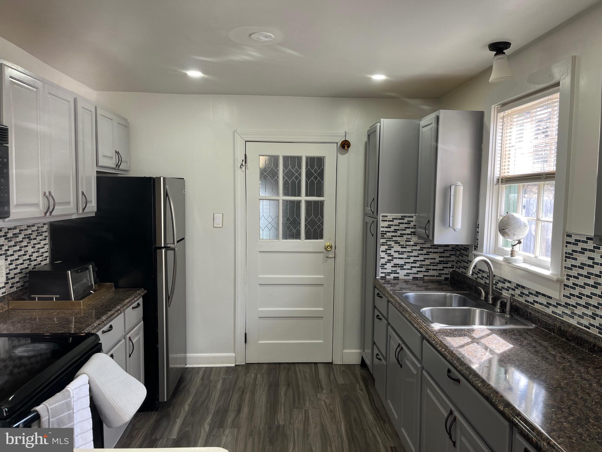 FOREST HILLS - Residential