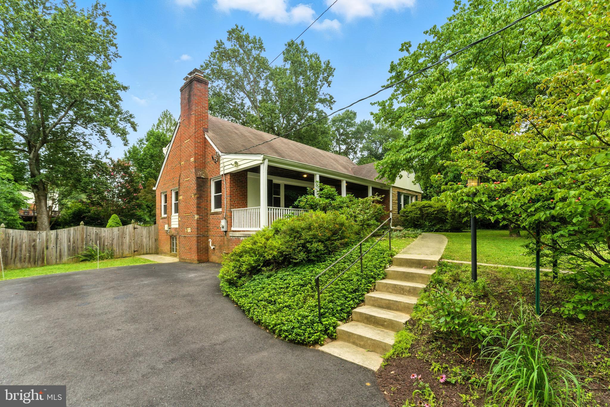 12807 TWO FARM DRIVE