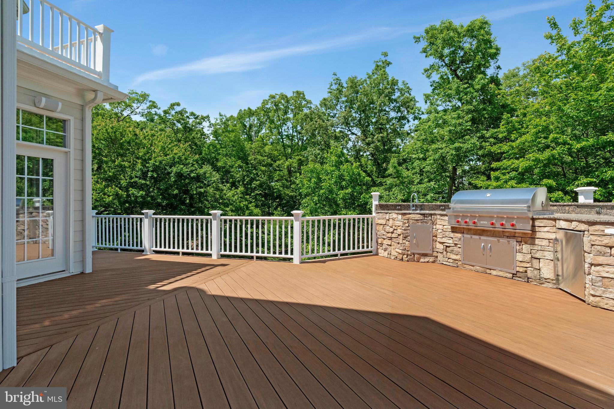 LANSDOWNE ON THE POTOMAC - Residential