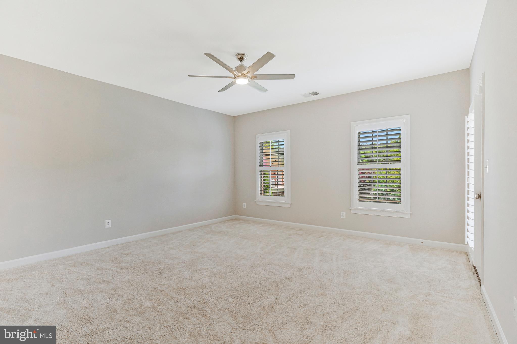 LANSDOWNE ON THE POTOMAC - Residential