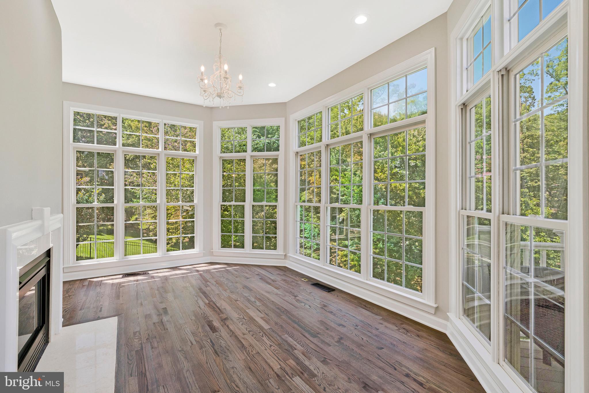 LANSDOWNE ON THE POTOMAC - Residential