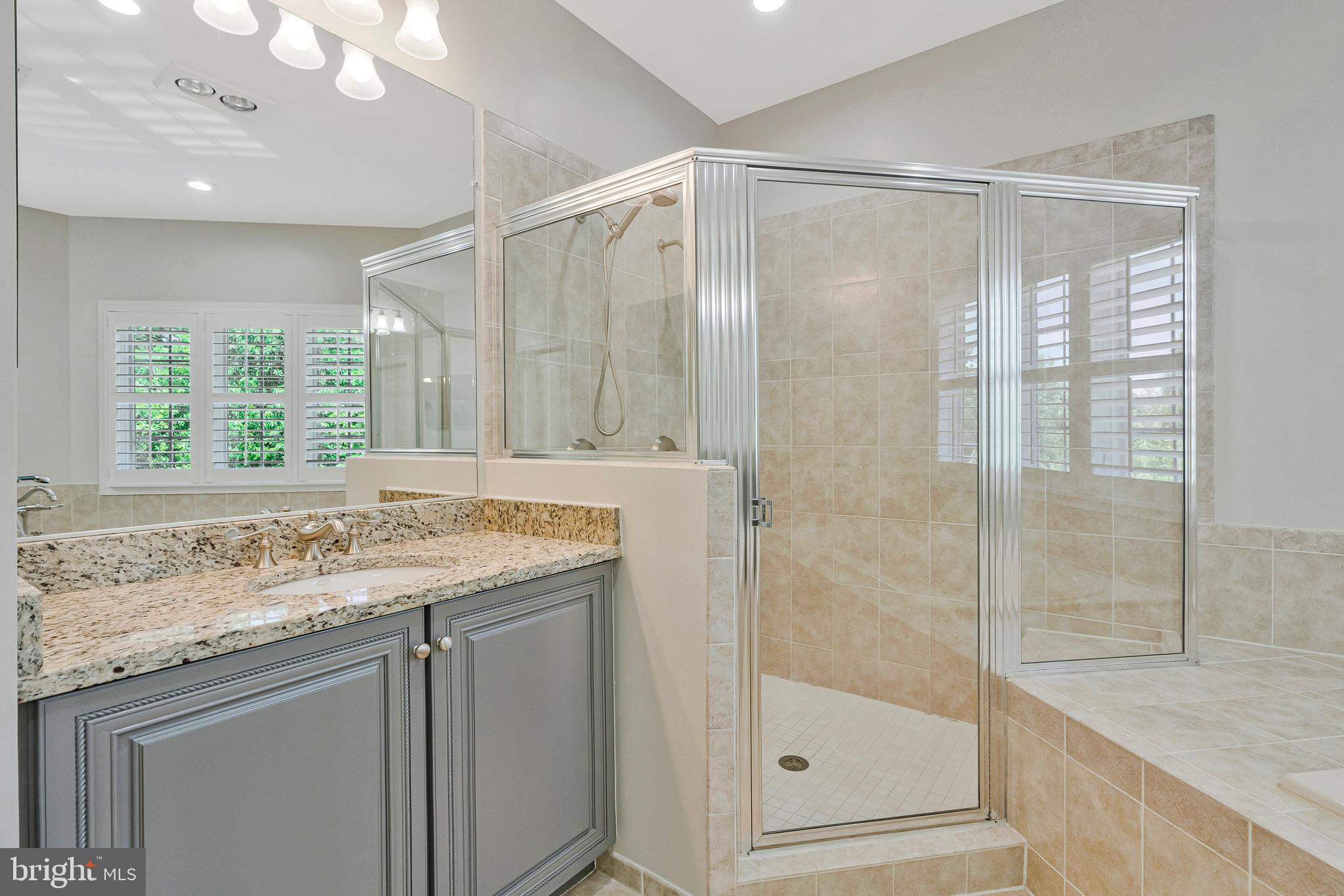 LANSDOWNE ON THE POTOMAC - Residential