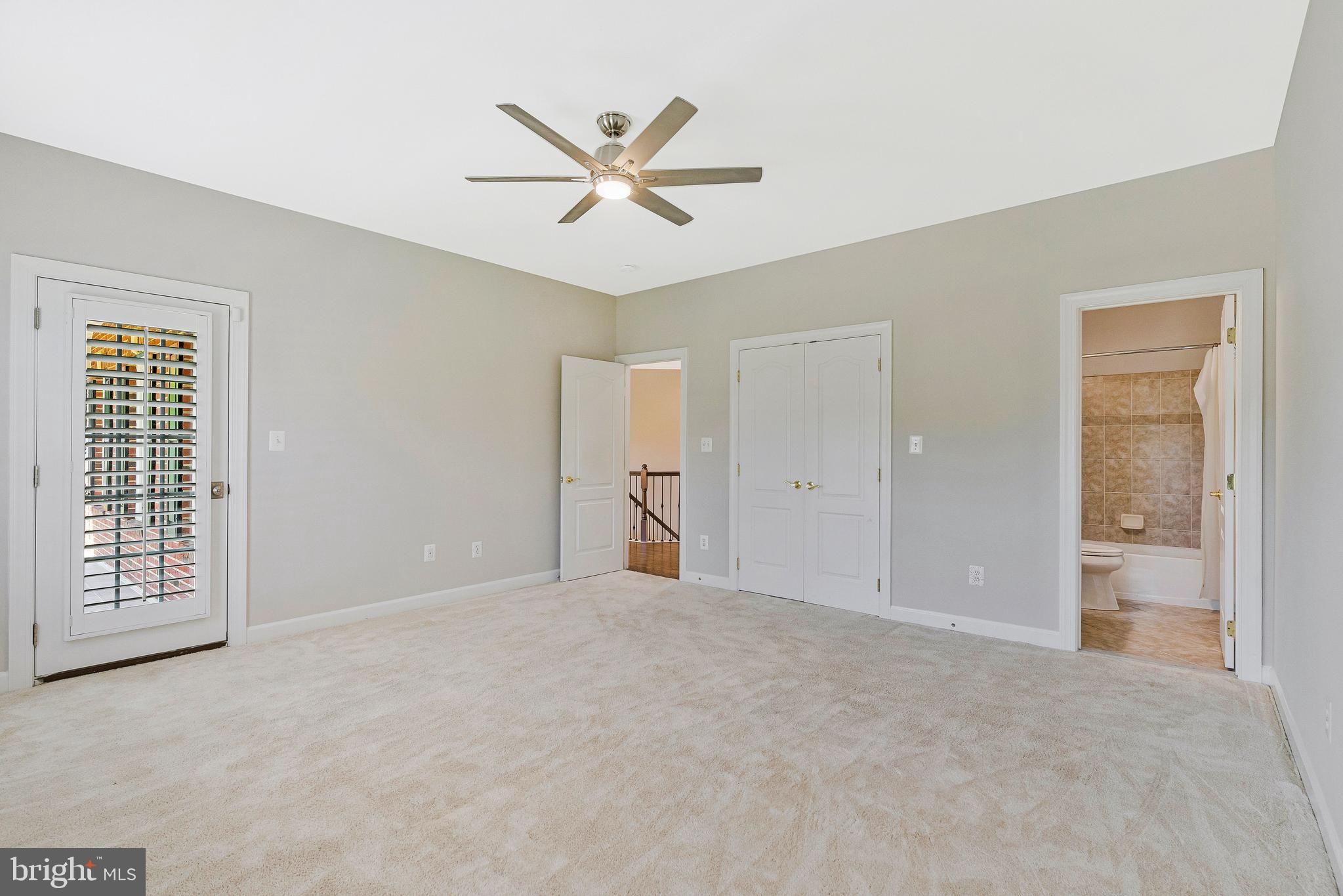 LANSDOWNE ON THE POTOMAC - Residential