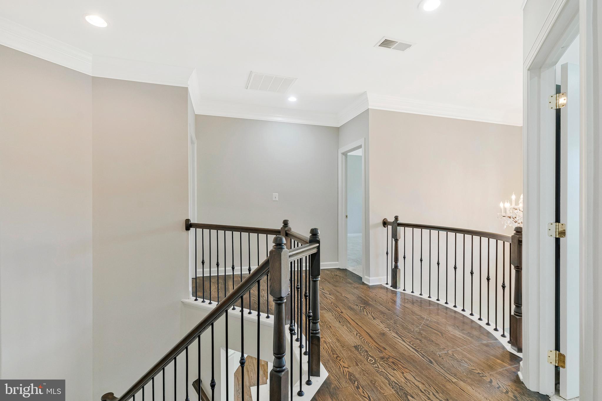 LANSDOWNE ON THE POTOMAC - Residential