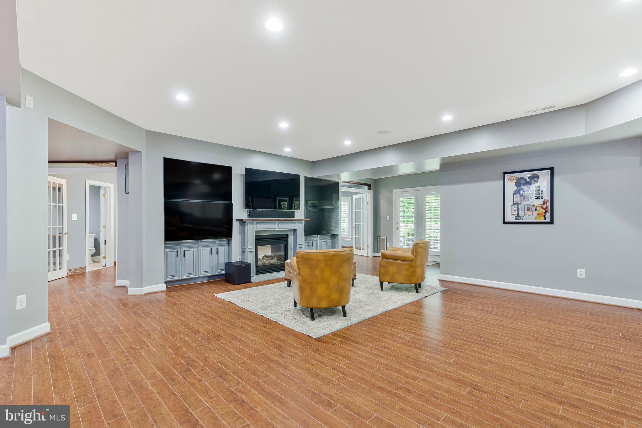 LANSDOWNE ON THE POTOMAC - Residential