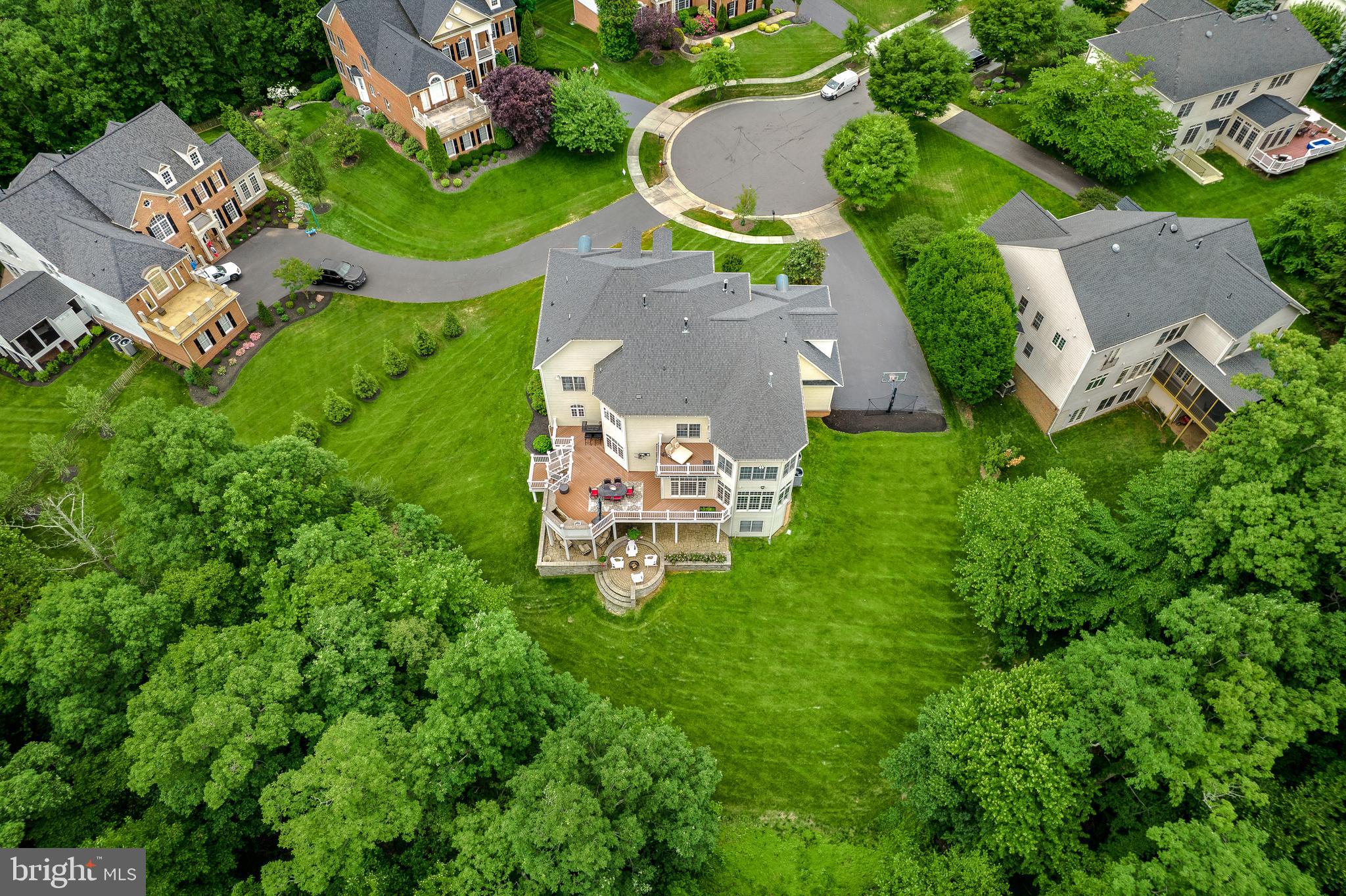 LANSDOWNE ON THE POTOMAC - Residential