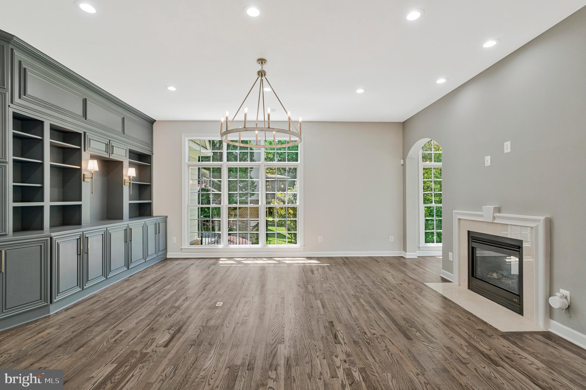 LANSDOWNE ON THE POTOMAC - Residential