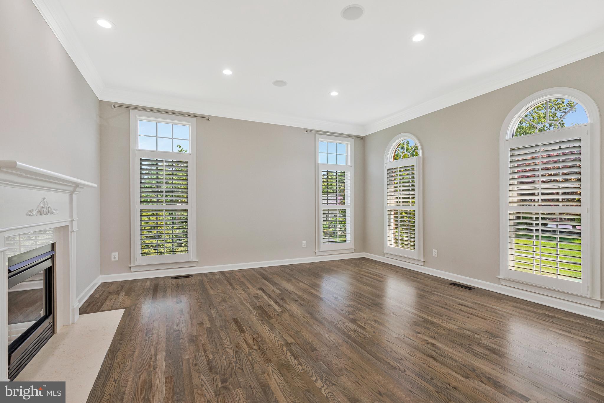 LANSDOWNE ON THE POTOMAC - Residential