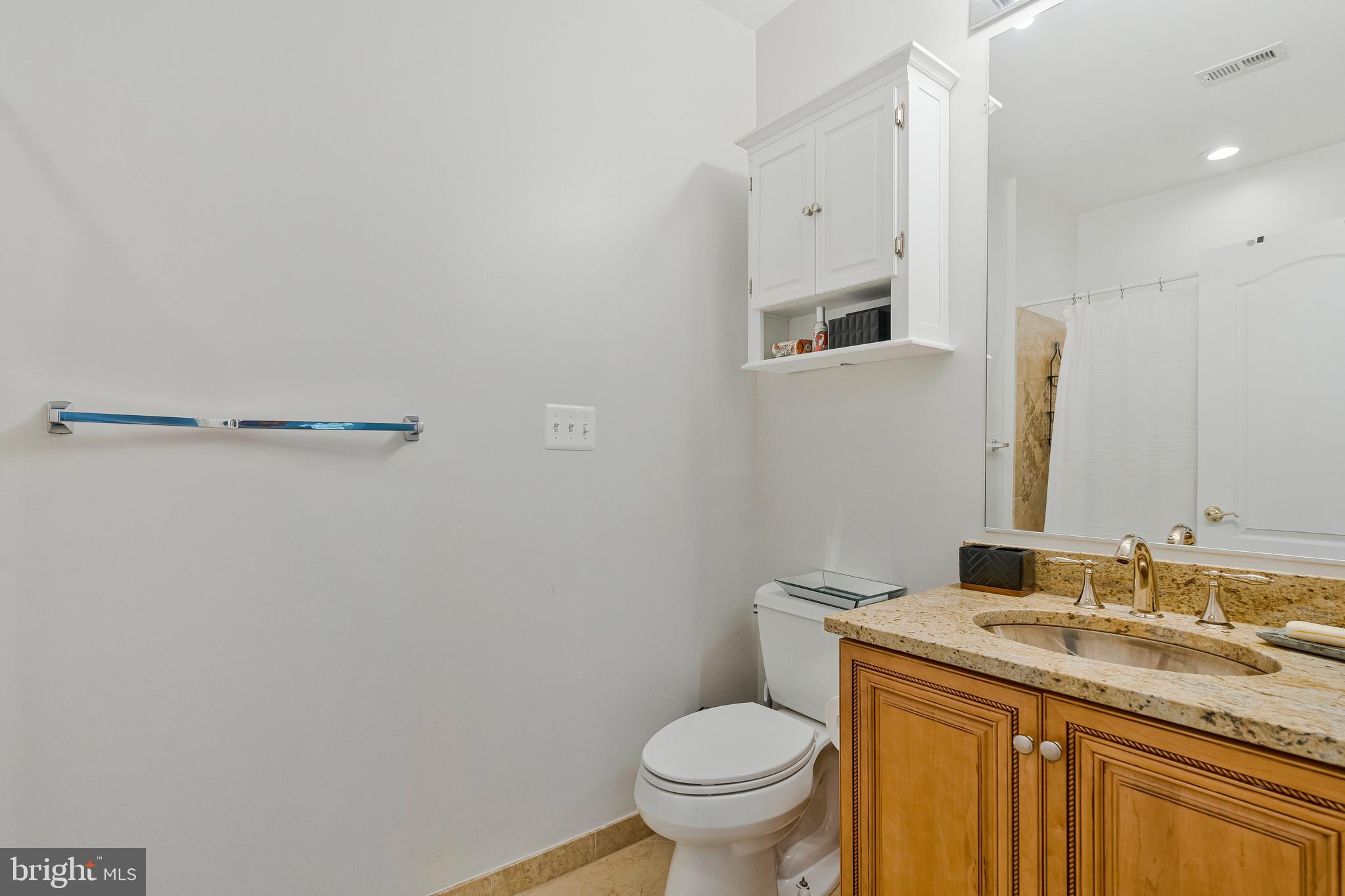 LANSDOWNE ON THE POTOMAC - Residential