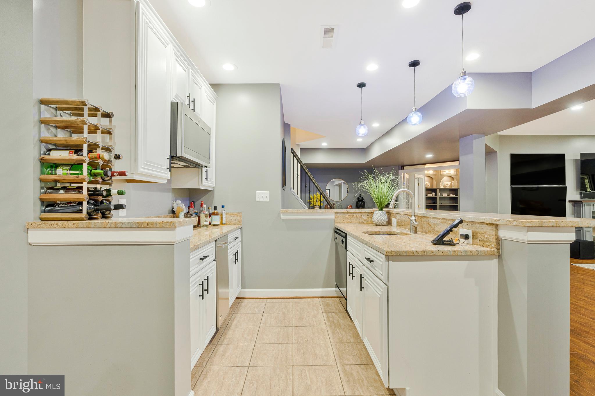 LANSDOWNE ON THE POTOMAC - Residential