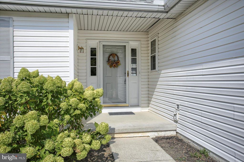 Photo of 584 MALLARD DR, MANHEIM, PA 17545 (MLS # PALA2040346)