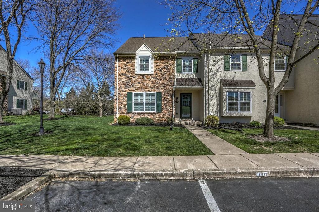 Photo of 118 Oak Knoll Circle, MILLERSVILLE, PA 17551 (MLS # PALA2088016)