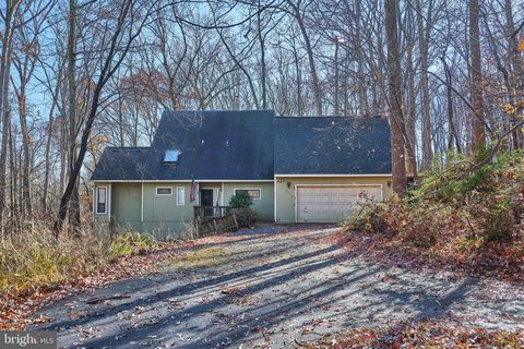 Photo of 8415 Spicewood Court, ANNANDALE, VA 22003 (MLS # VAFX2279660)