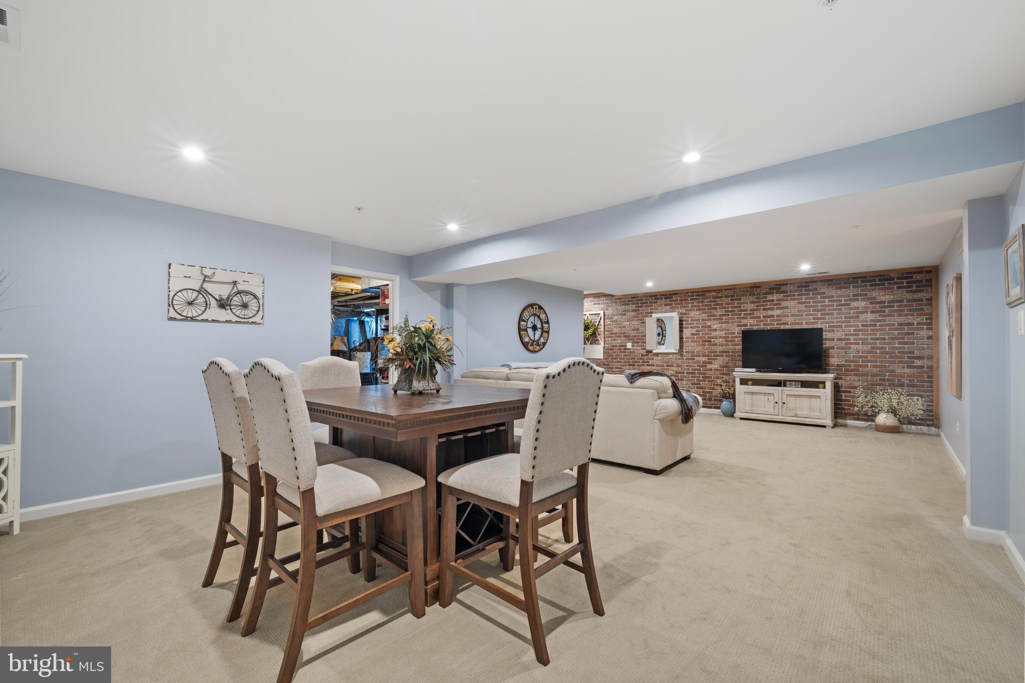 TWO RIVERS - Residential