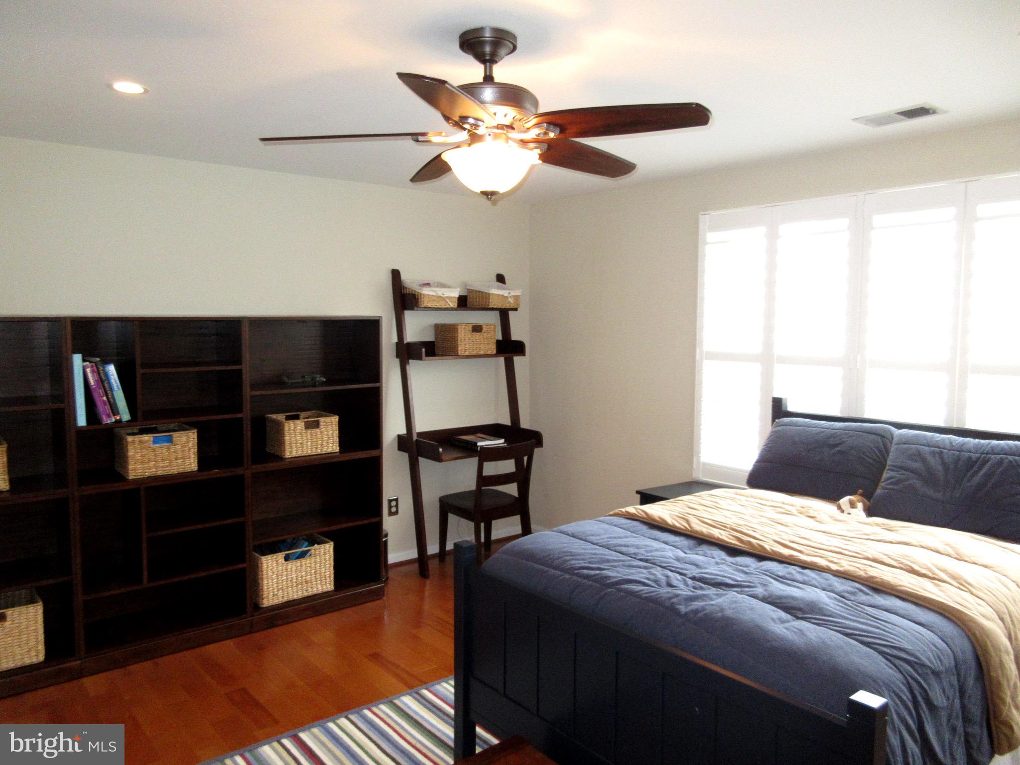 TOWNES AT CAMERON PARKE - Residential