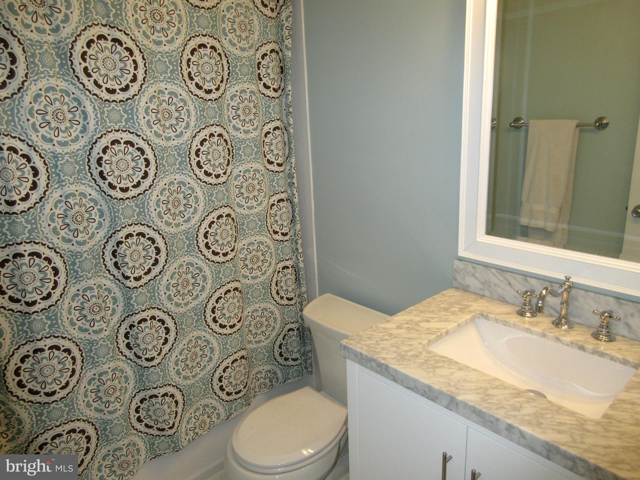 TOWNES AT CAMERON PARKE - Residential