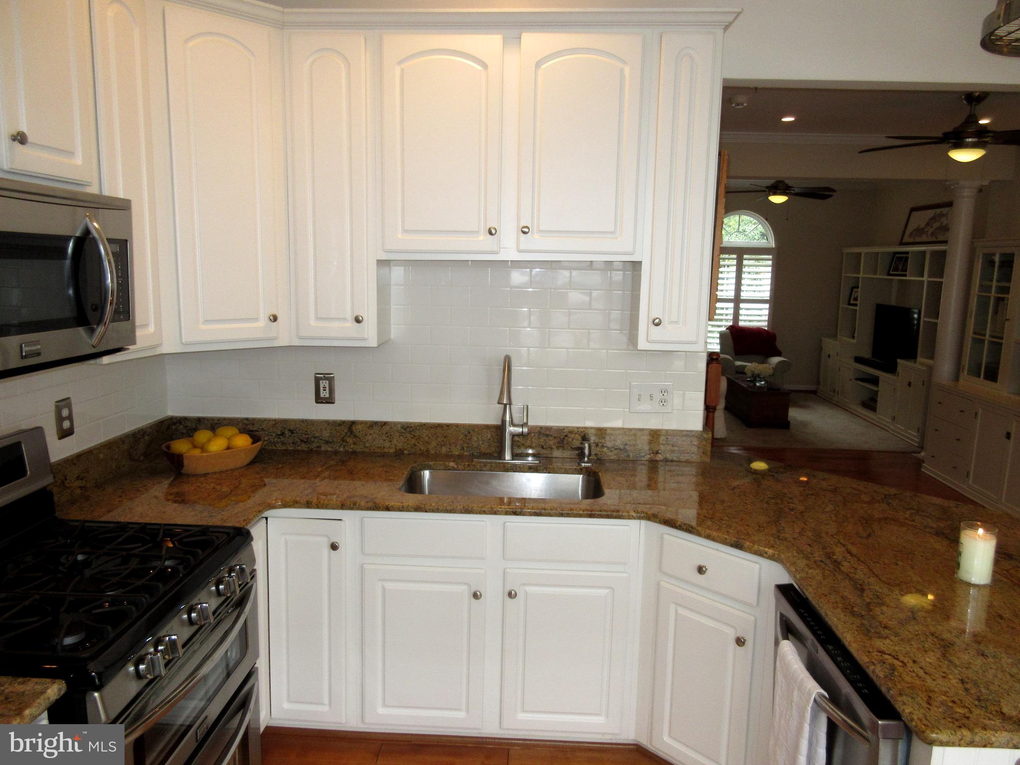 TOWNES AT CAMERON PARKE - Residential