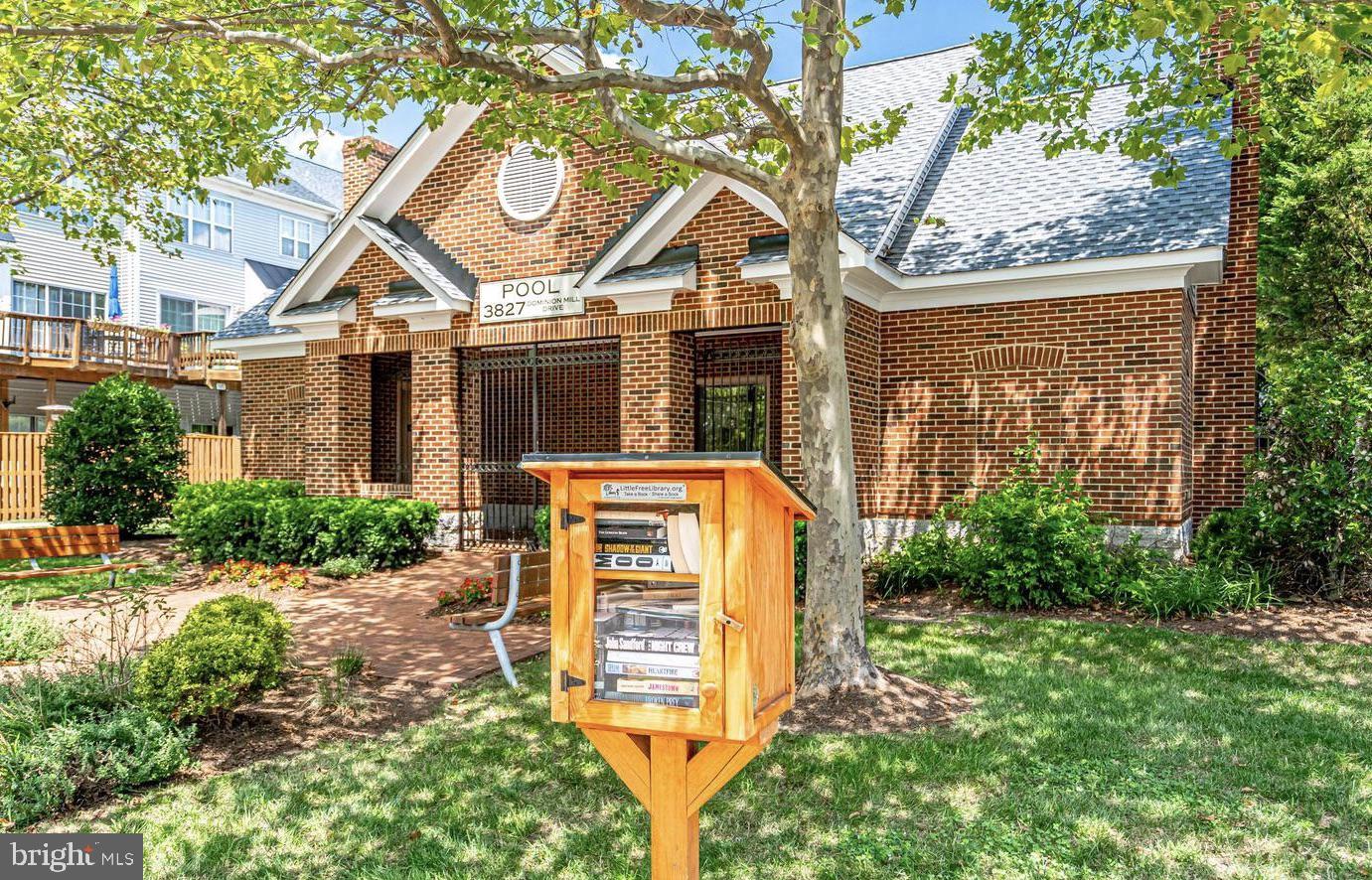 TOWNES AT CAMERON PARKE - Residential