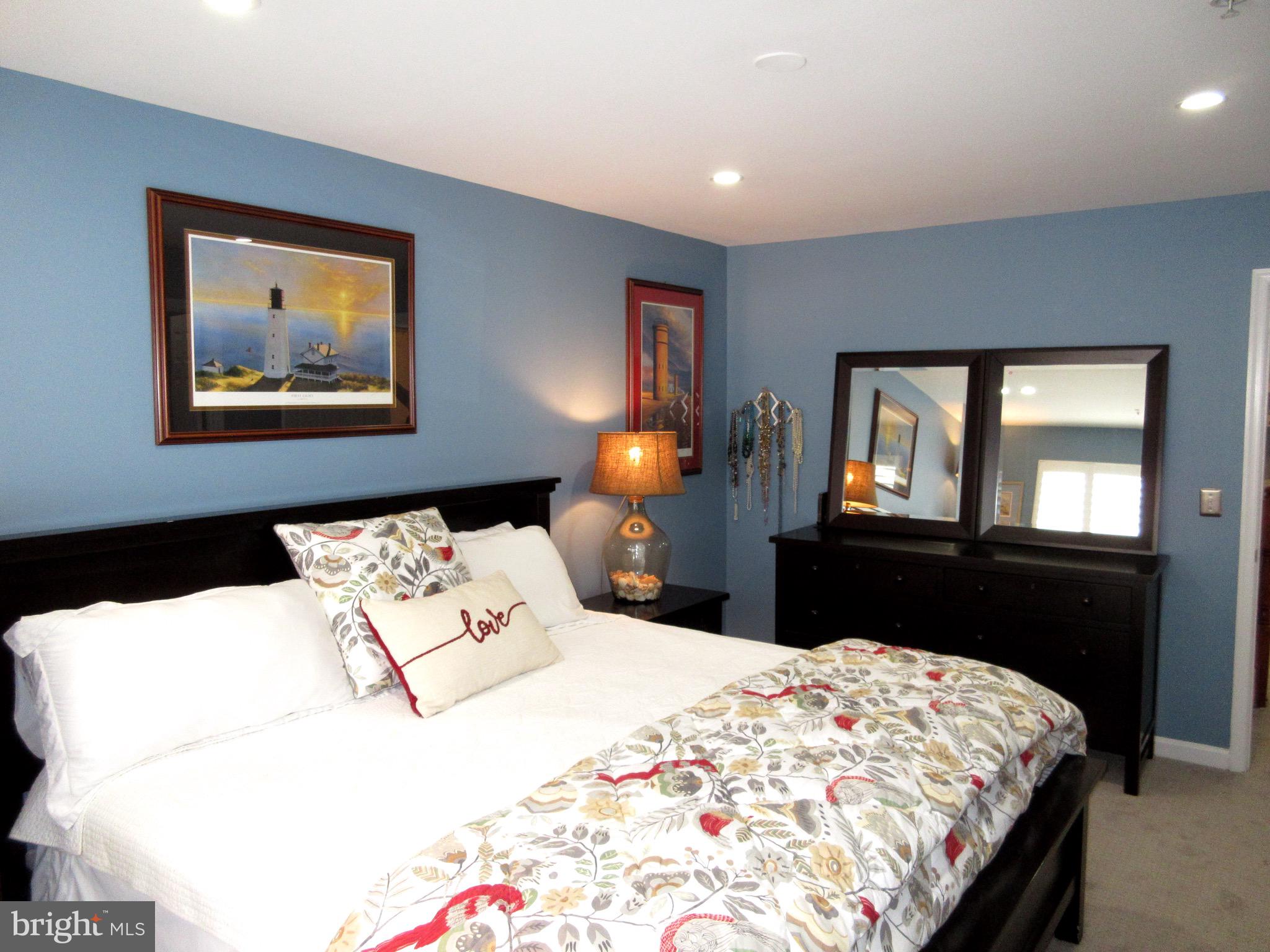 TOWNES AT CAMERON PARKE - Residential