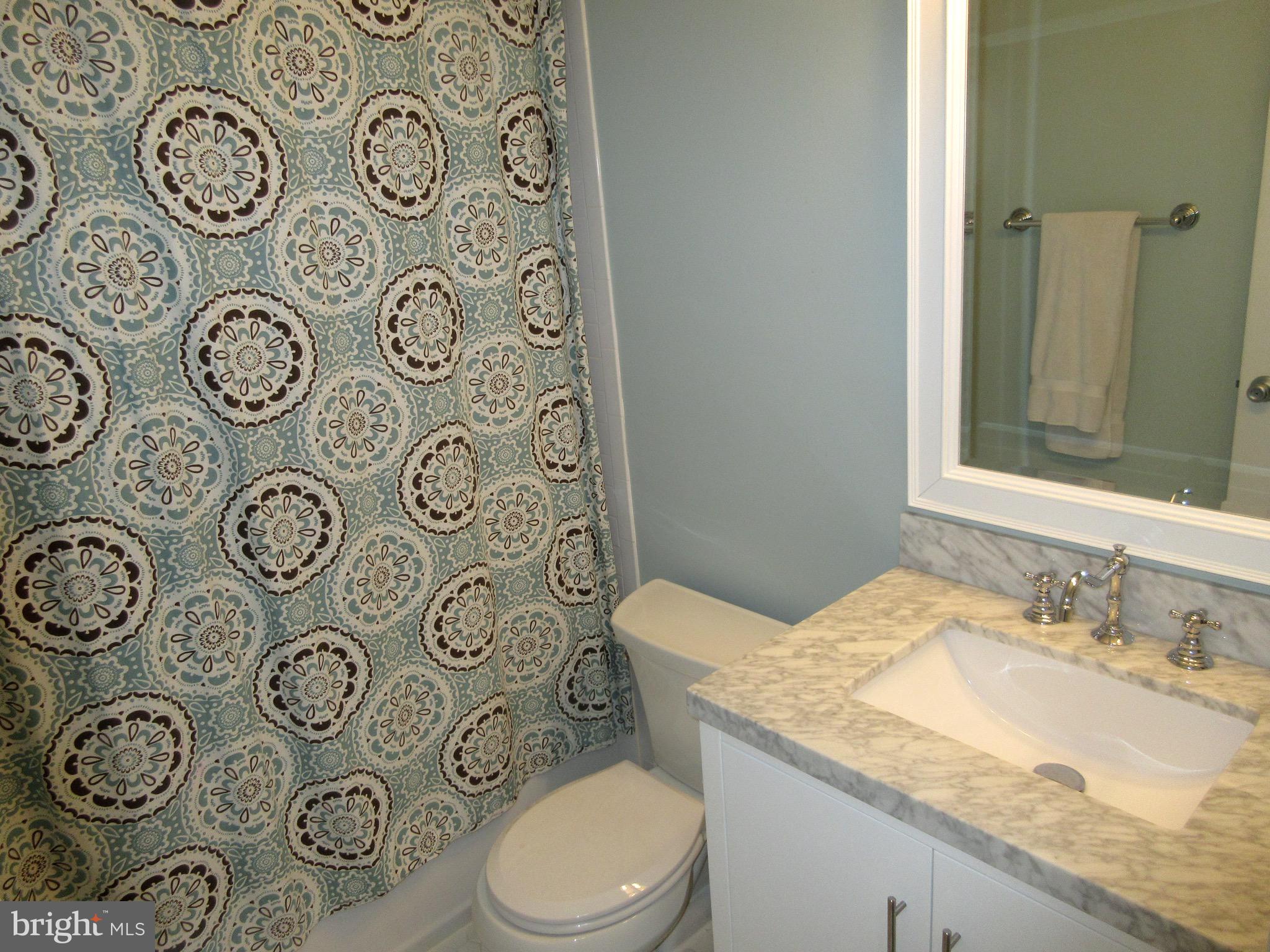 TOWNES AT CAMERON PARKE - Residential