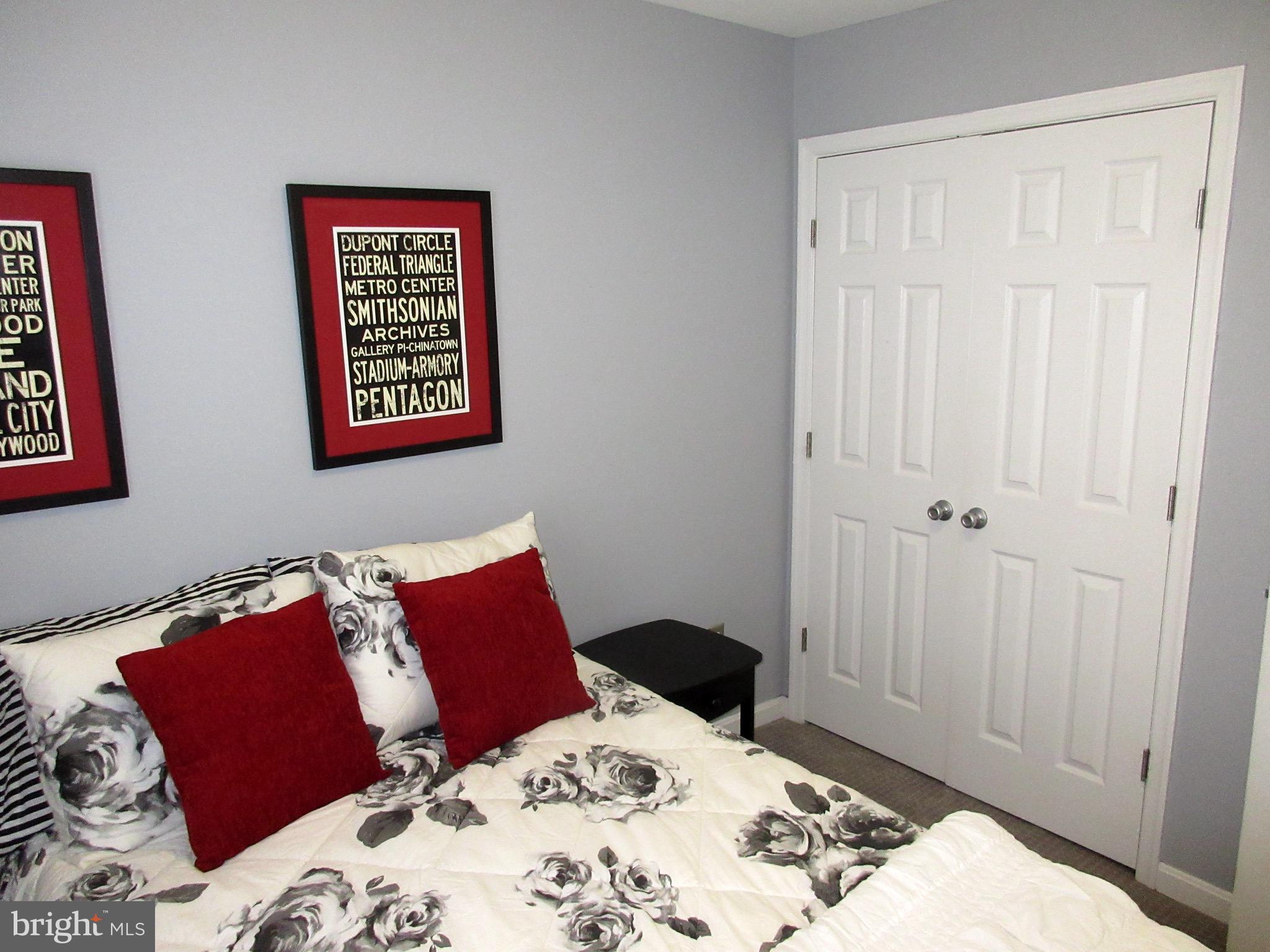 TOWNES AT CAMERON PARKE - Residential