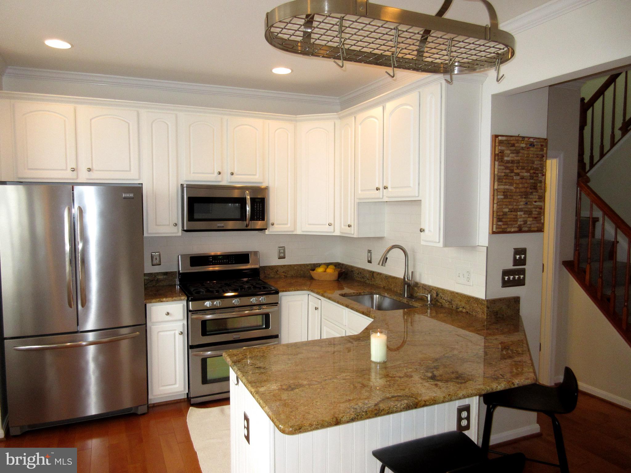 TOWNES AT CAMERON PARKE - Residential