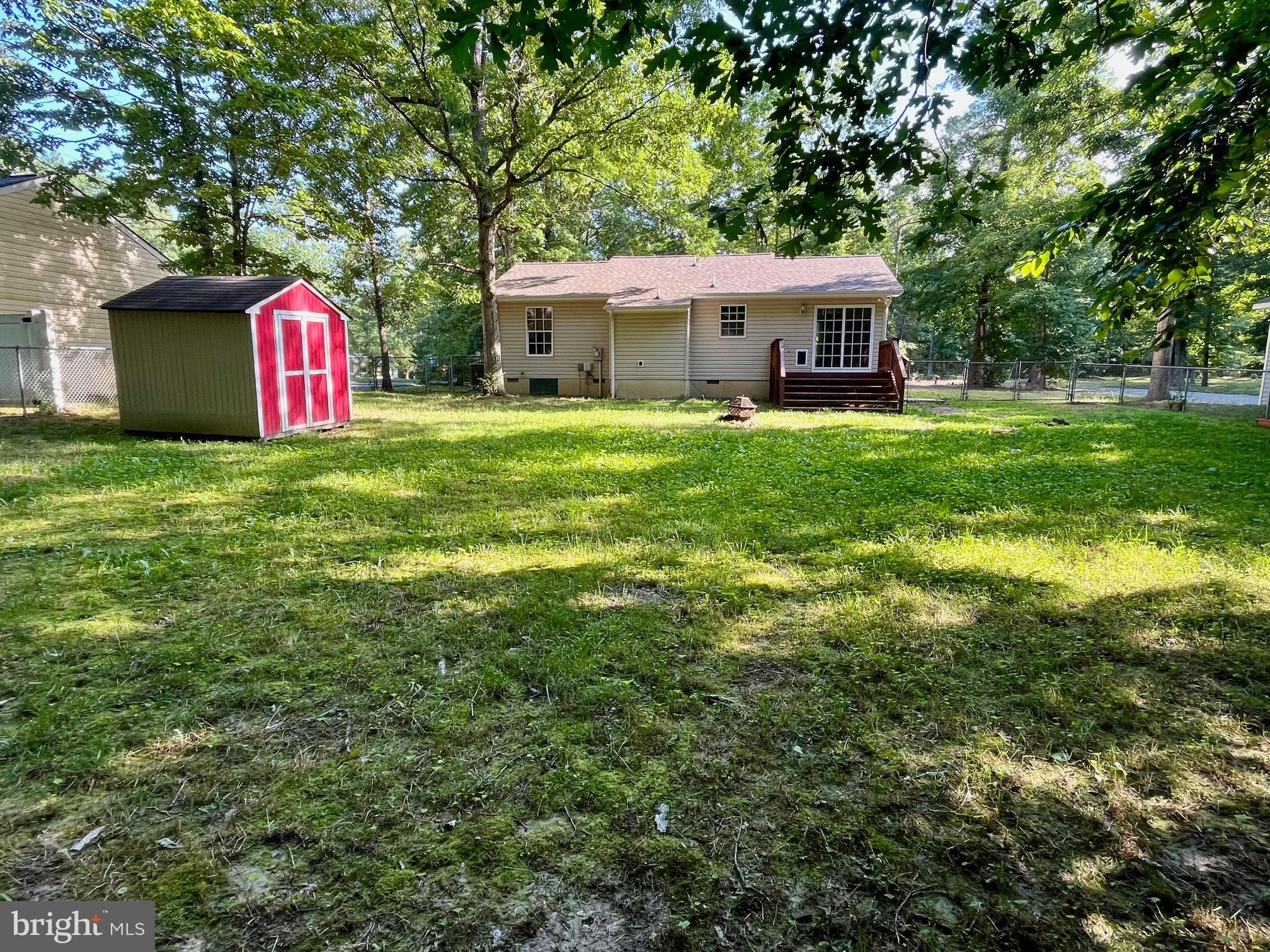 LAKE CAROLINE - Residential Lease