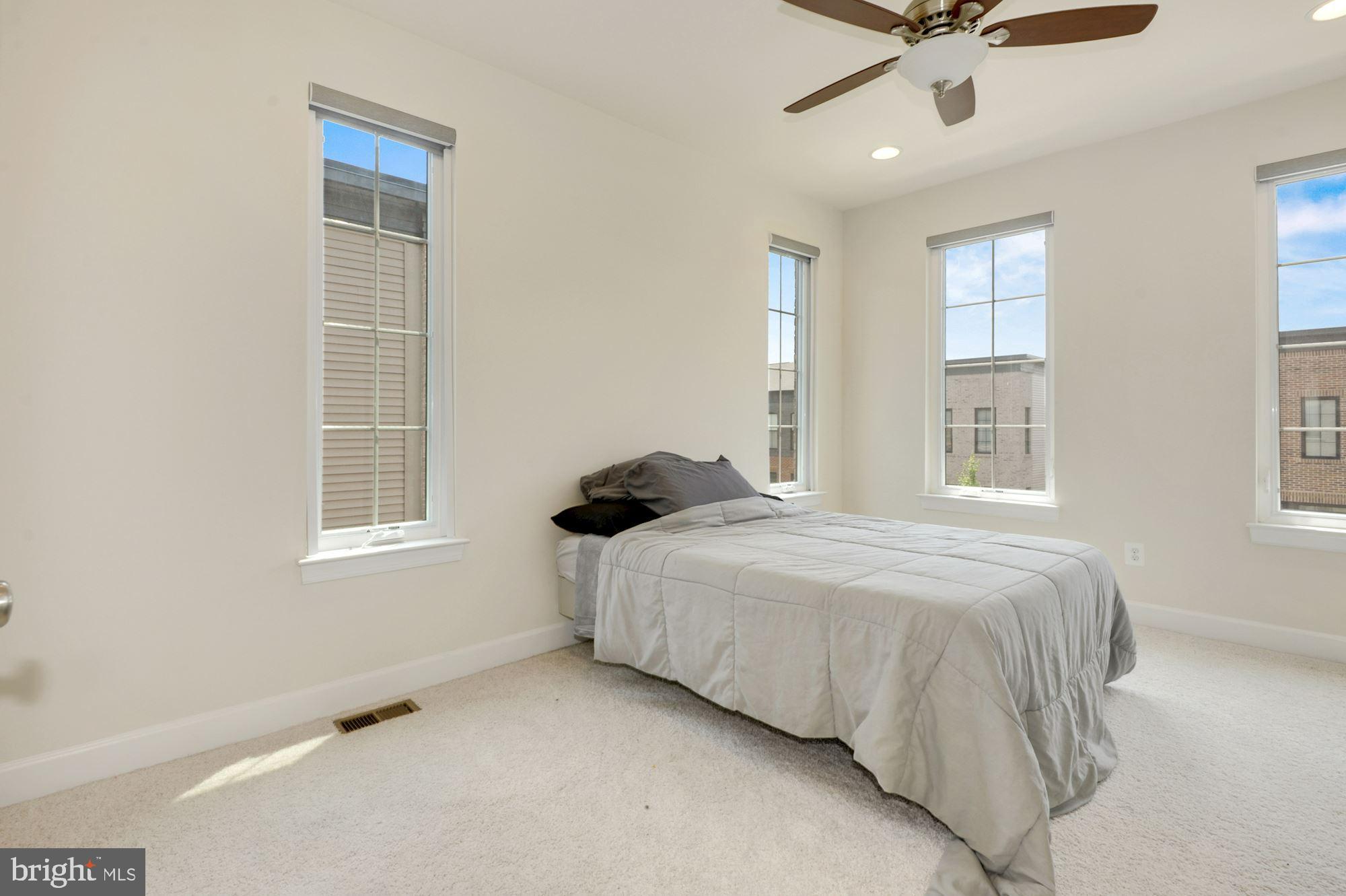 BRAMBLETON - Residential